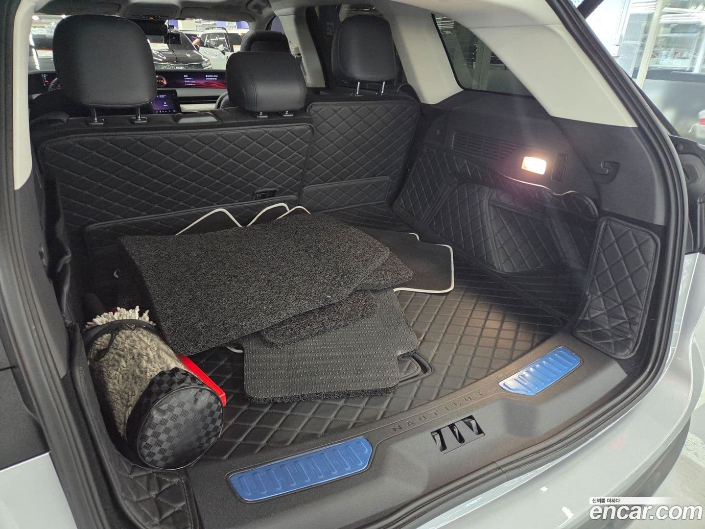 Main__Slider__Photo:Nautilus Lincoln 2025.0-6