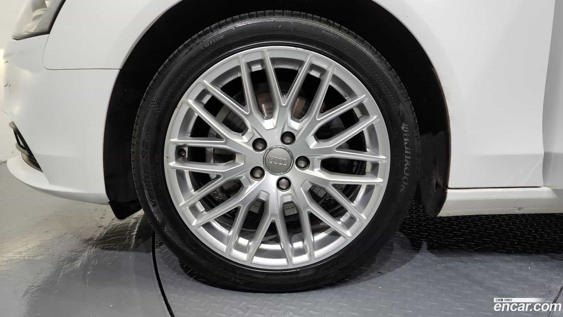 A4 Audi 2015.9-OUTER-005