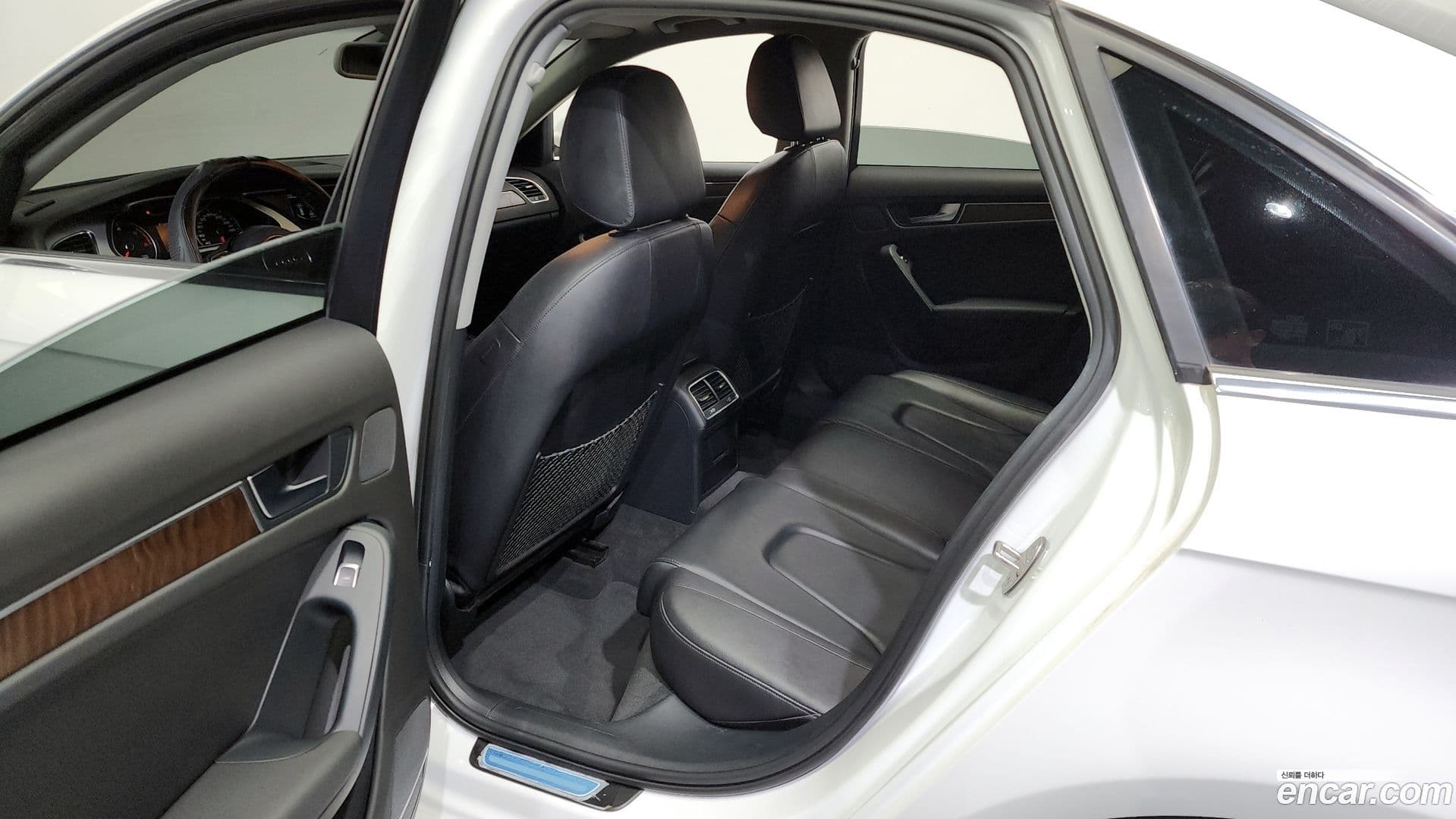 Main__Slider__Photo:A4 Audi 2015.9-10