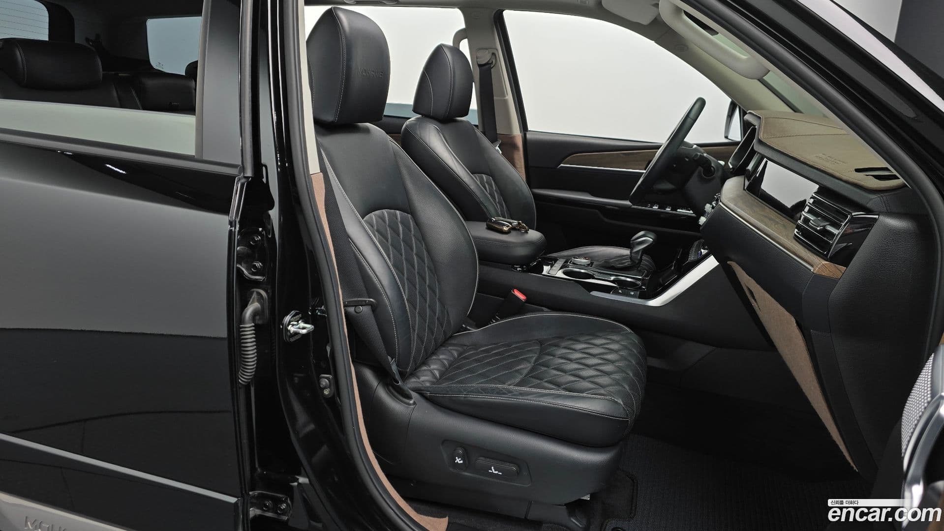 Main__Slider__Photo:Mohave Kia 2021.1-9