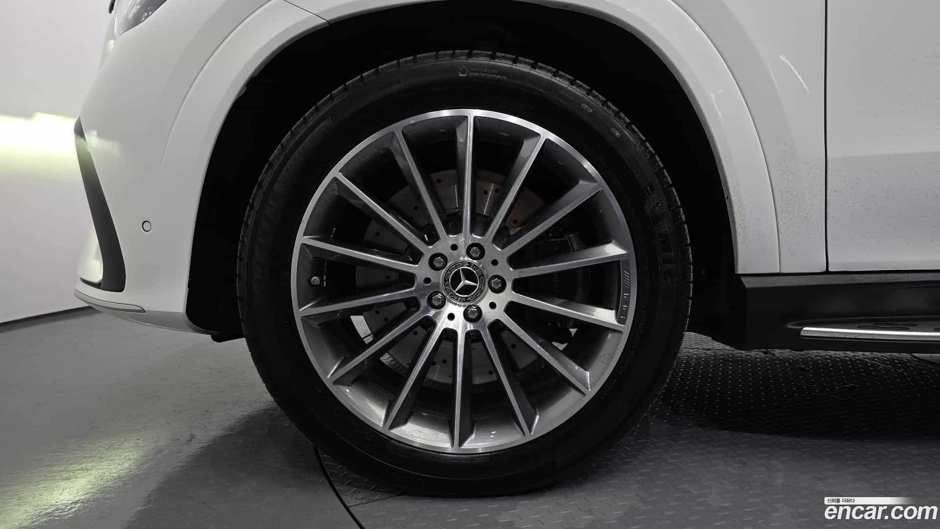 GLE-Class Mercedes-Benz 2023.11-OUTER-005