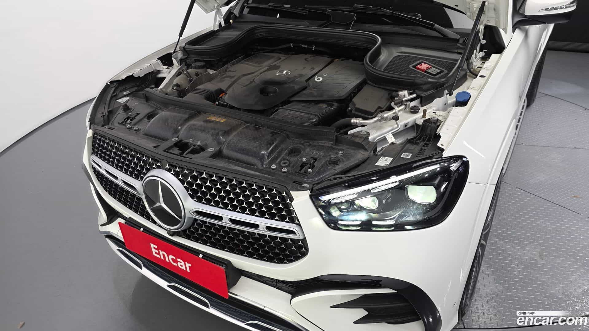 GLE-Class Mercedes-Benz 2023.11-INNER-006