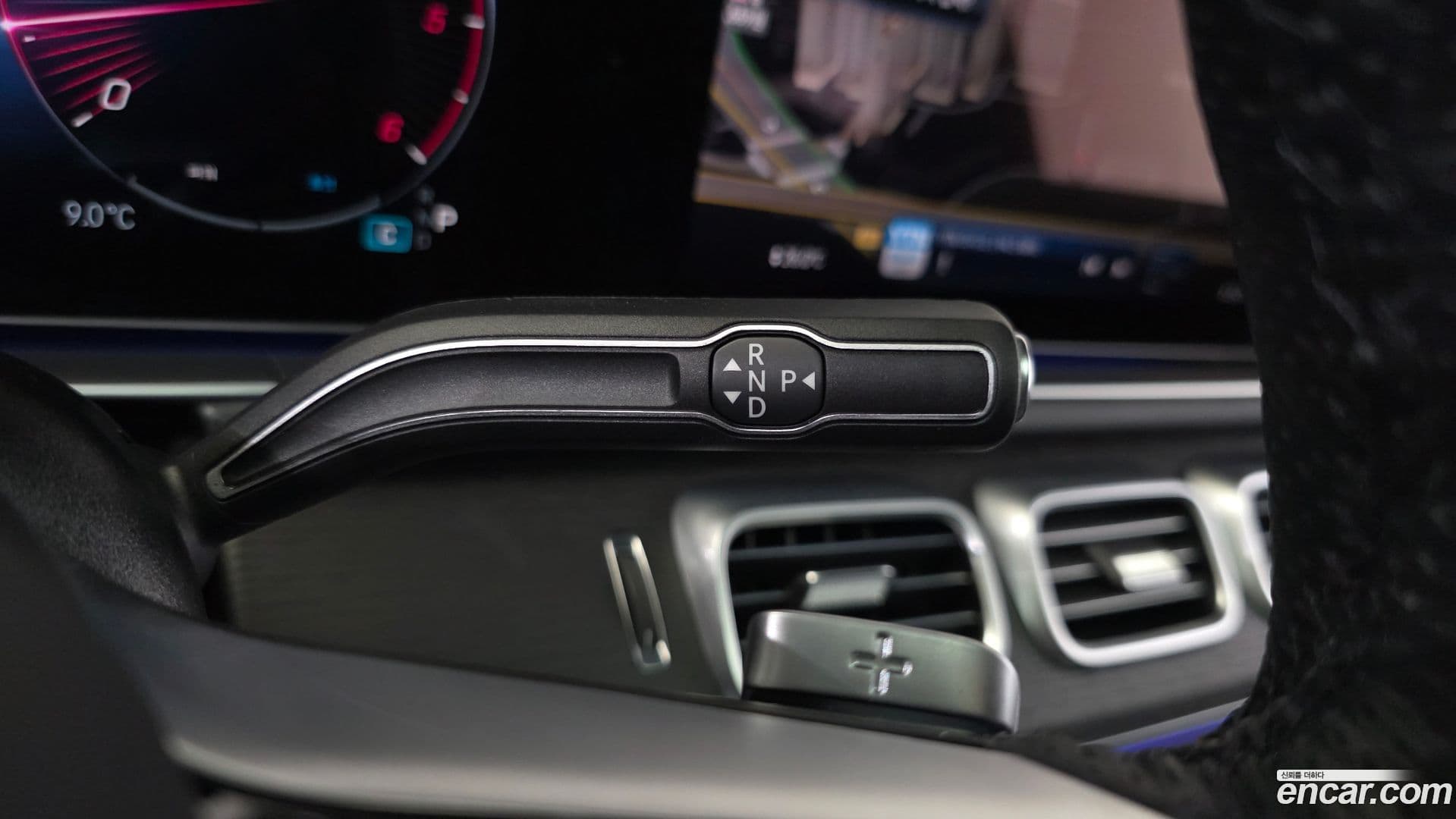 Main__Slider__Photo:GLE-Class Mercedes-Benz 2023.11-8