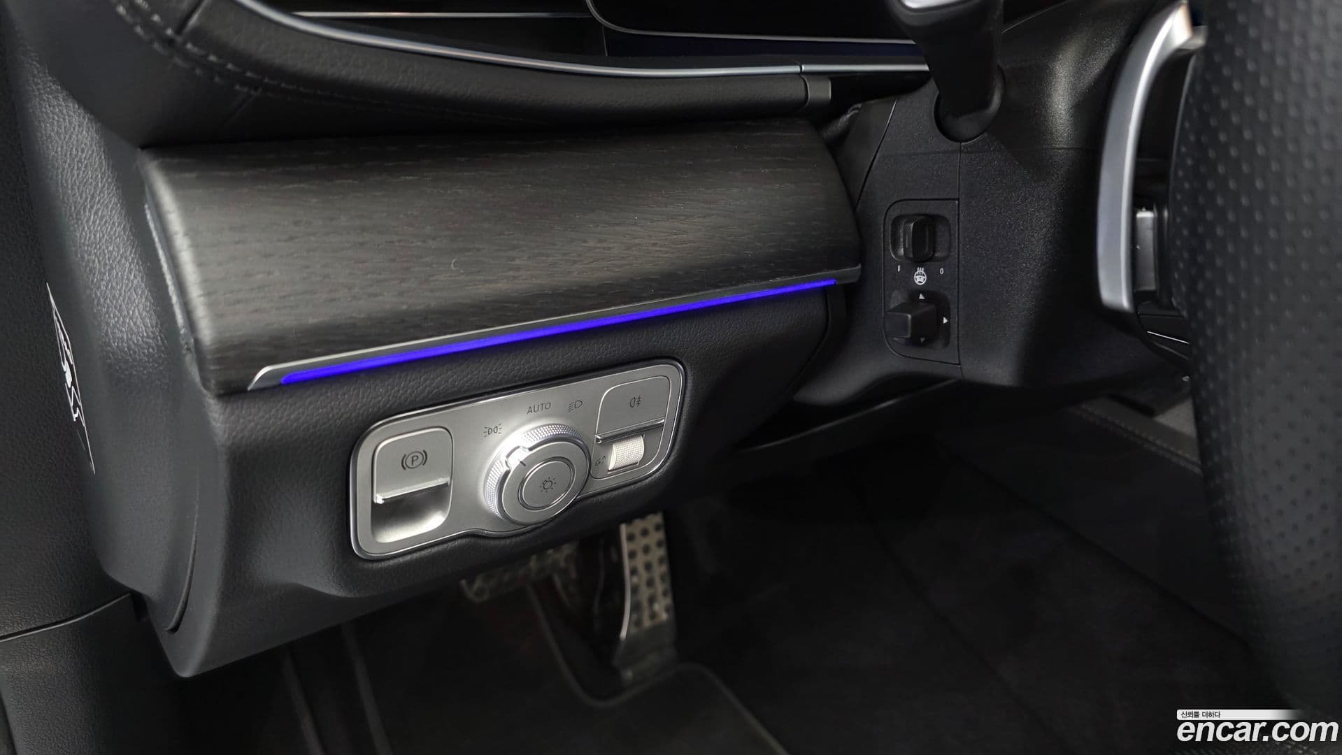 Main__Slider__Photo:GLE-Class Mercedes-Benz 2023.11-16