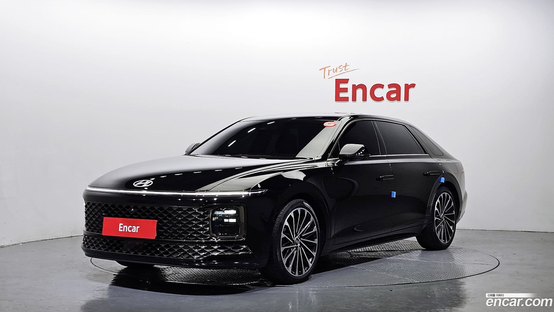 Main__Slider__Photo:Grandeur Hyundai 2023.8-0