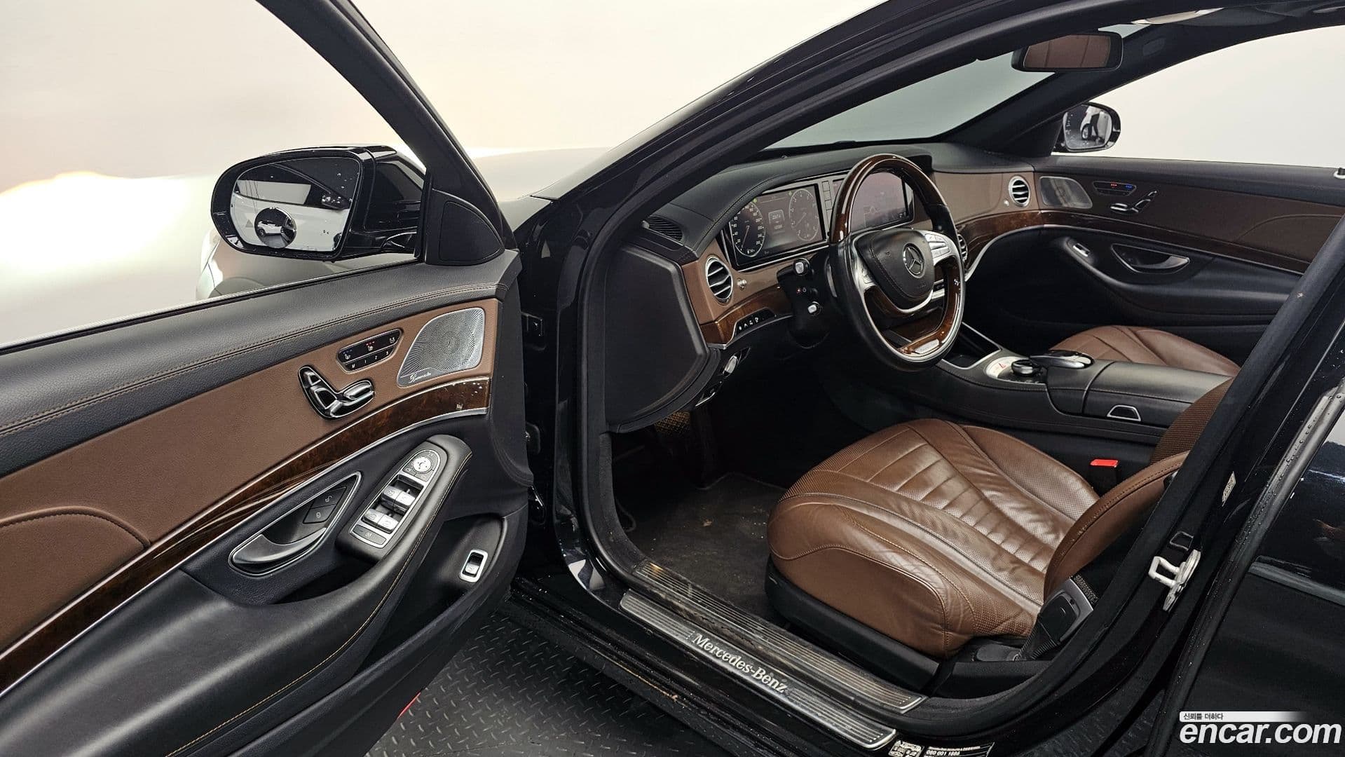 Main__Slider__Photo:S-Class Mercedes-Benz 2017.1-10