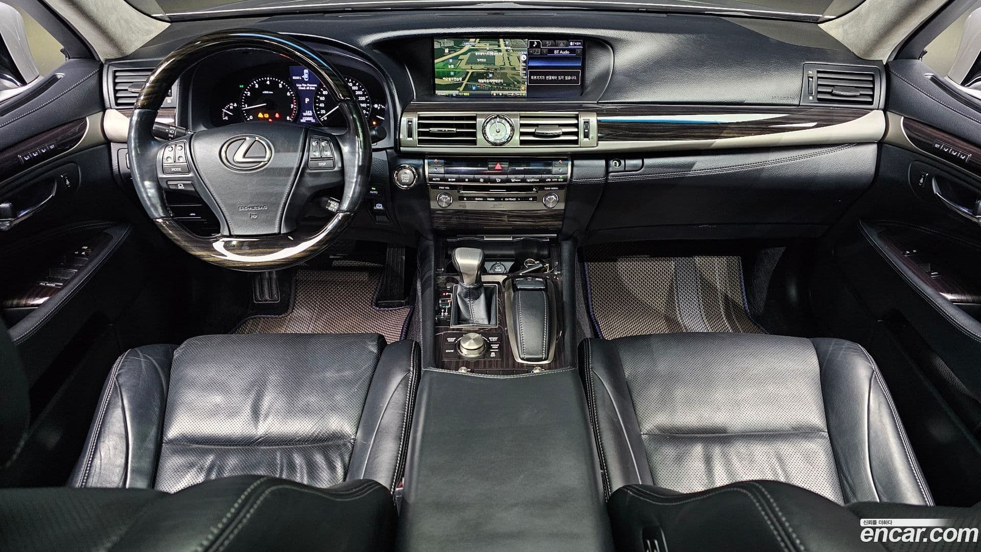 Main__Slider__Photo:LS Lexus 2014.1-6