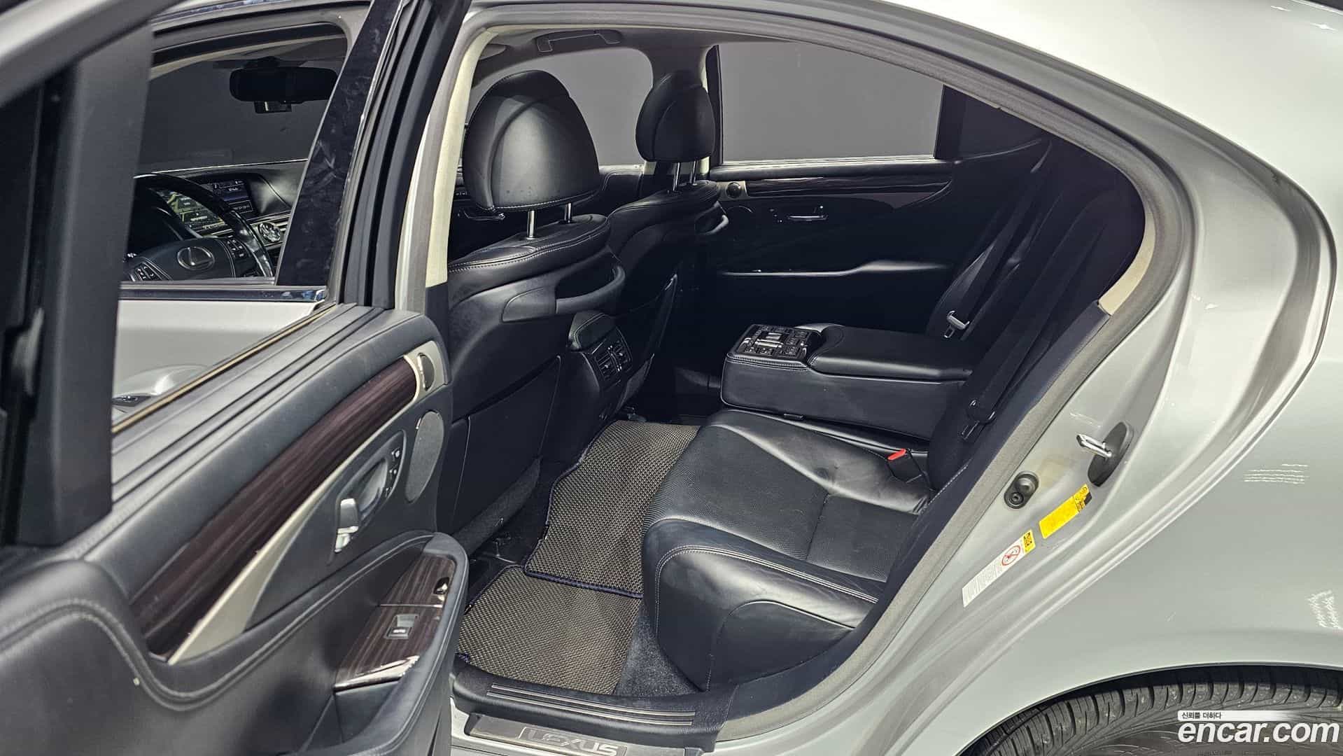 LS Lexus 2014.1-OPTION-016