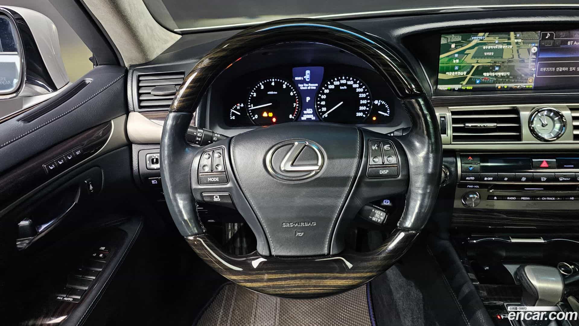 LS Lexus 2014.1-OPTION-017