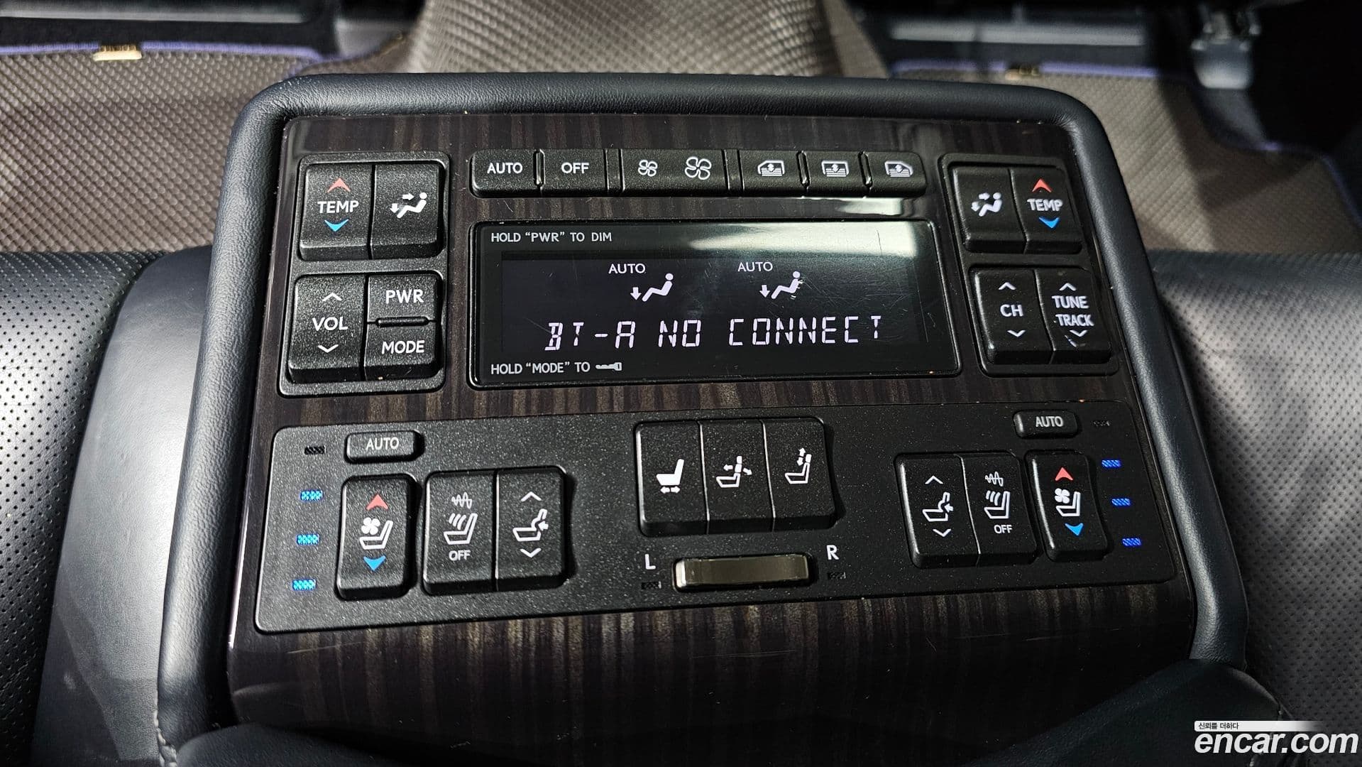 Main__Slider__Photo:LS Lexus 2014.1-16