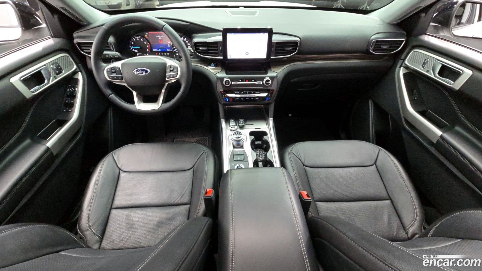 Main__Slider__Photo:Explorer Ford 2020.11-6