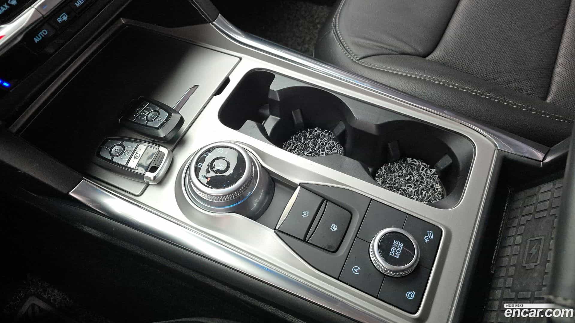 Explorer Ford 2020.11-INNER-009