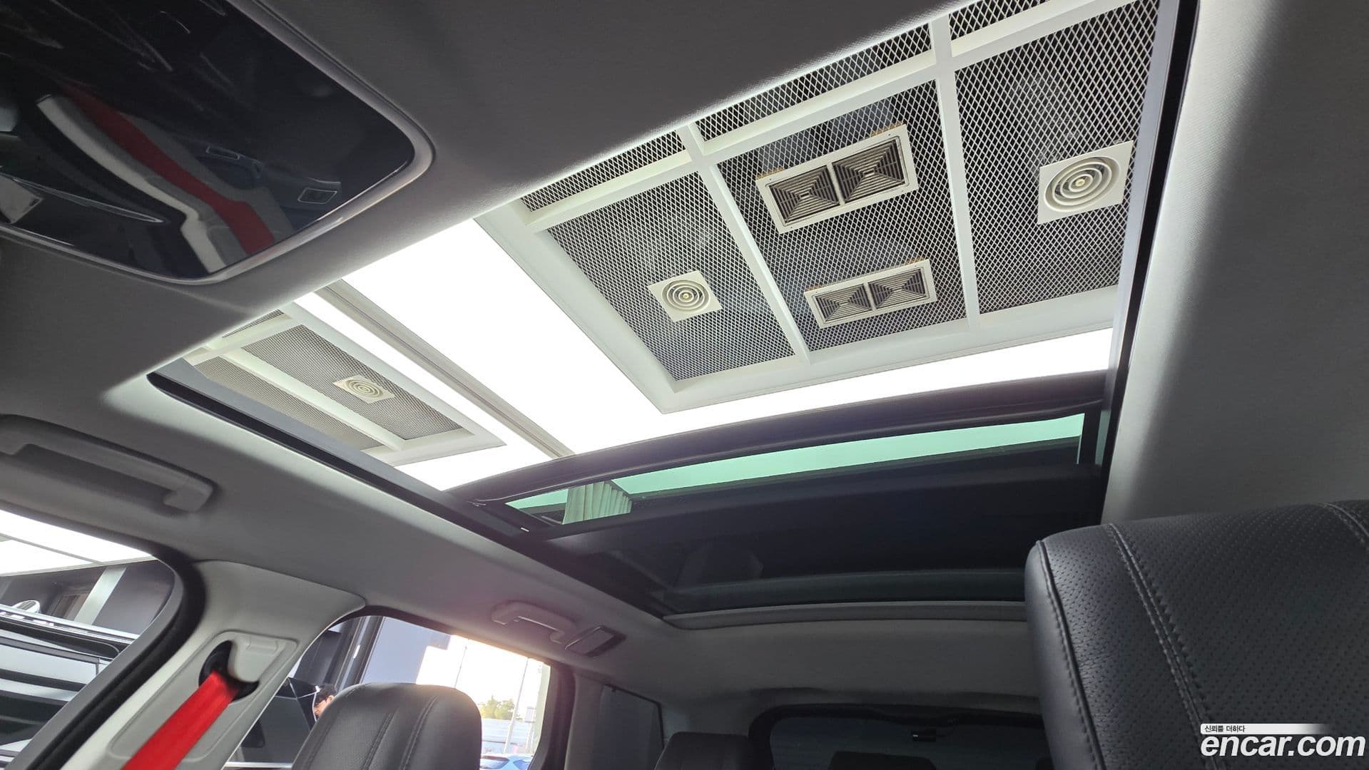 Main__Slider__Photo:Range Rover Sport Land Rover 2013.10-16