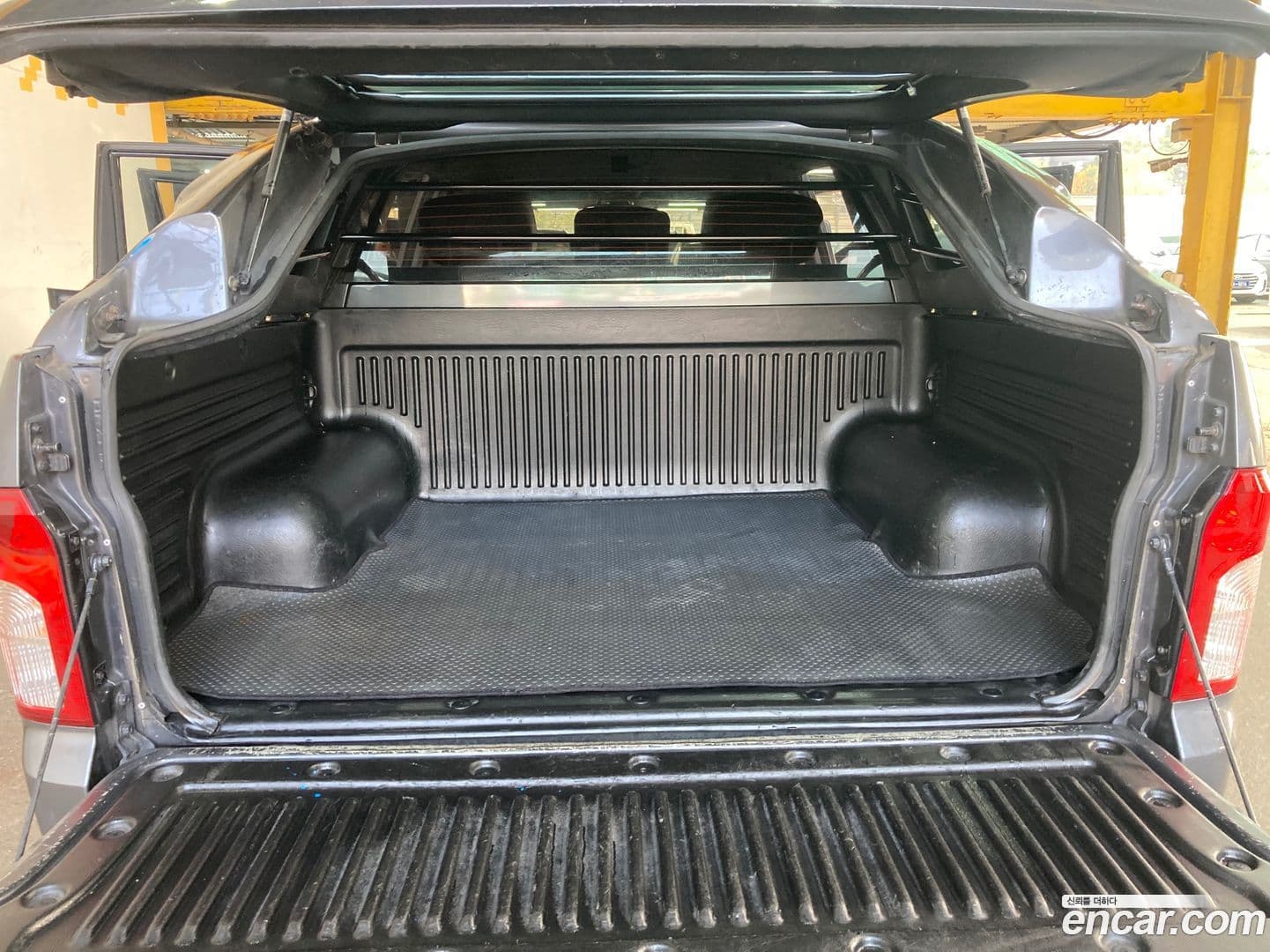 Main__Slider__Photo:KORANDO KG_Mobility_Ssangyong 2015.11-11