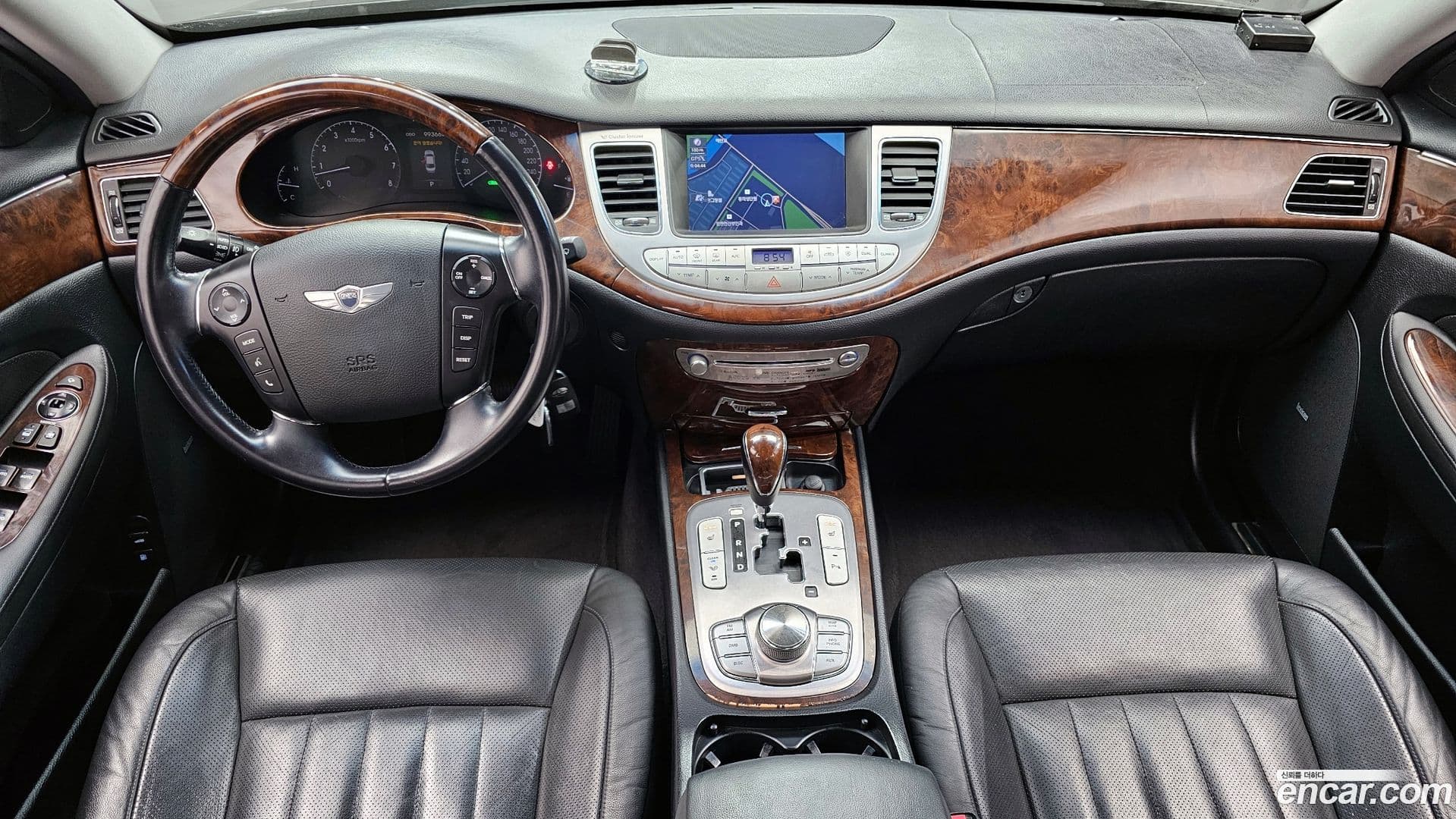 Main__Slider__Photo:Genesis Hyundai 2009.5-6