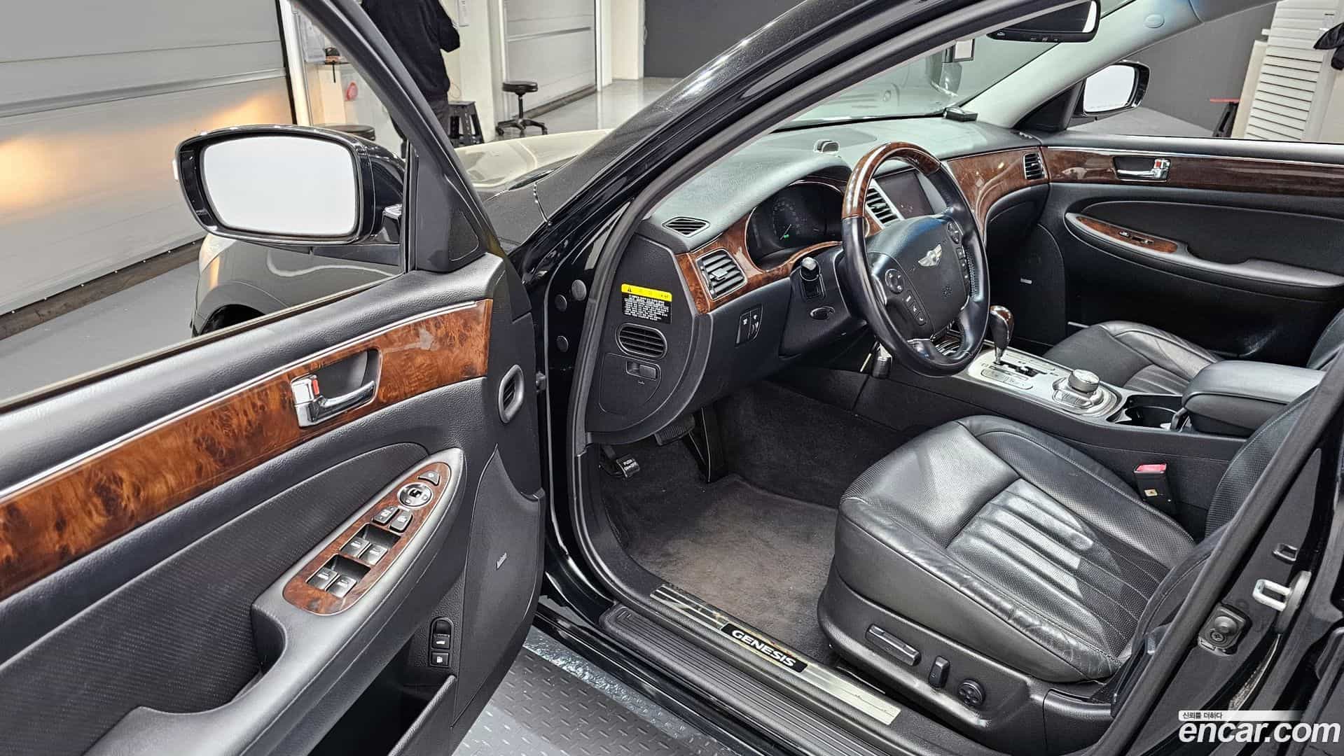 Genesis Hyundai 2009.5-INNER-010