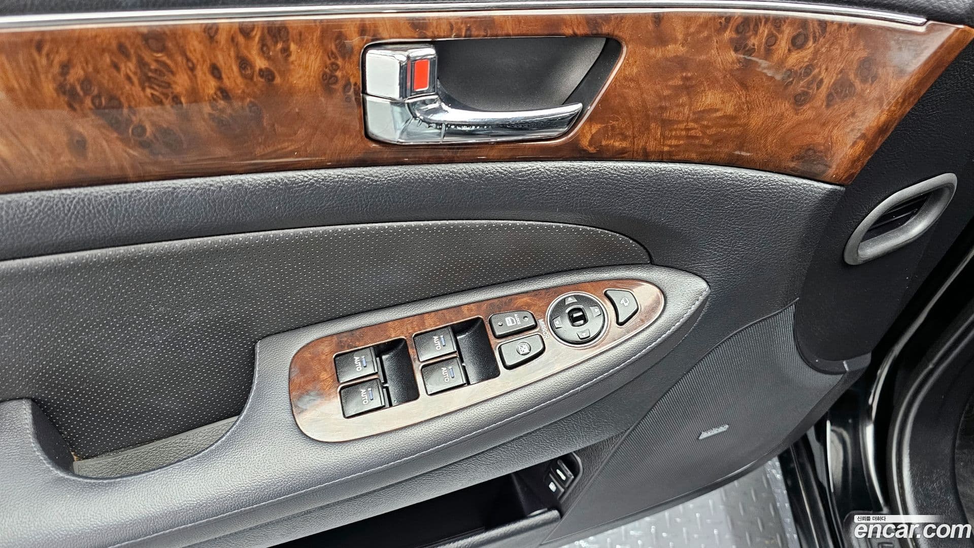 Main__Slider__Photo:Genesis Hyundai 2009.5-13