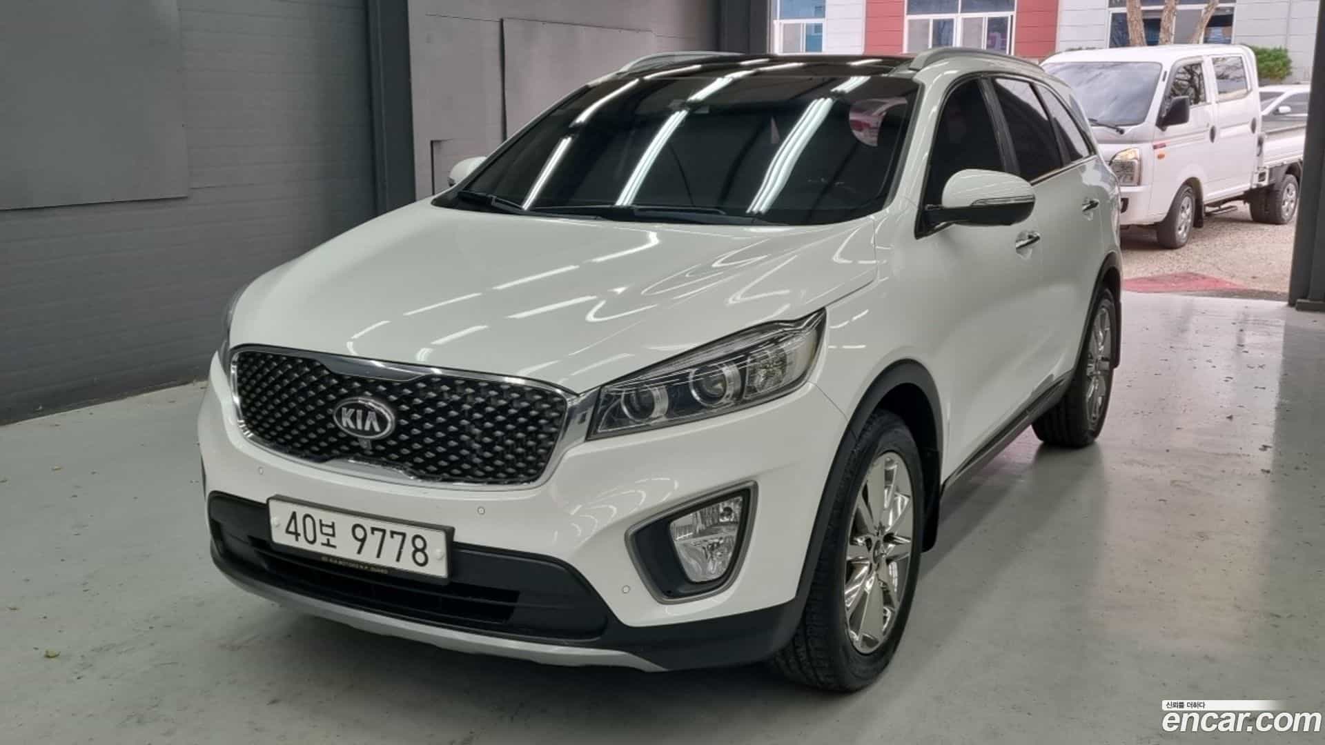 Sorento Kia 2014.9-OUTER-001