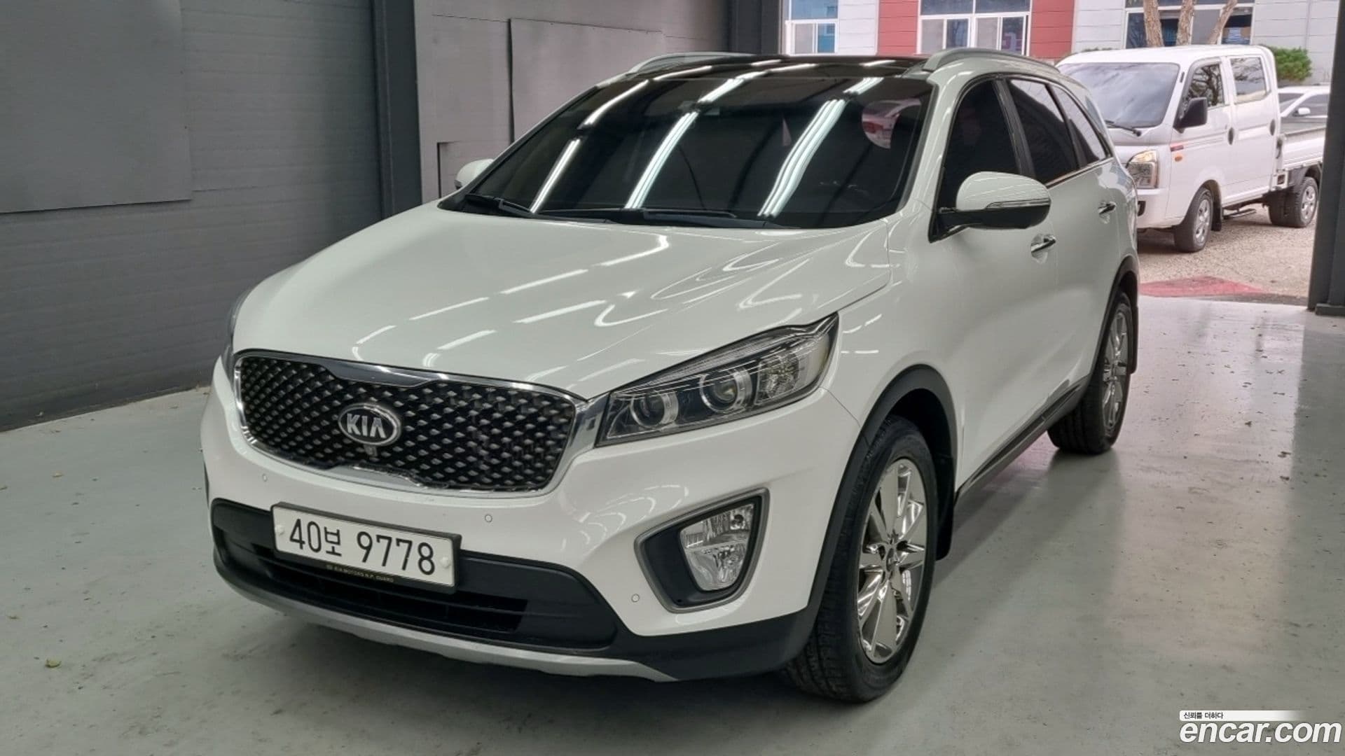 Main__Slider__Photo:Sorento Kia 2014.9-0
