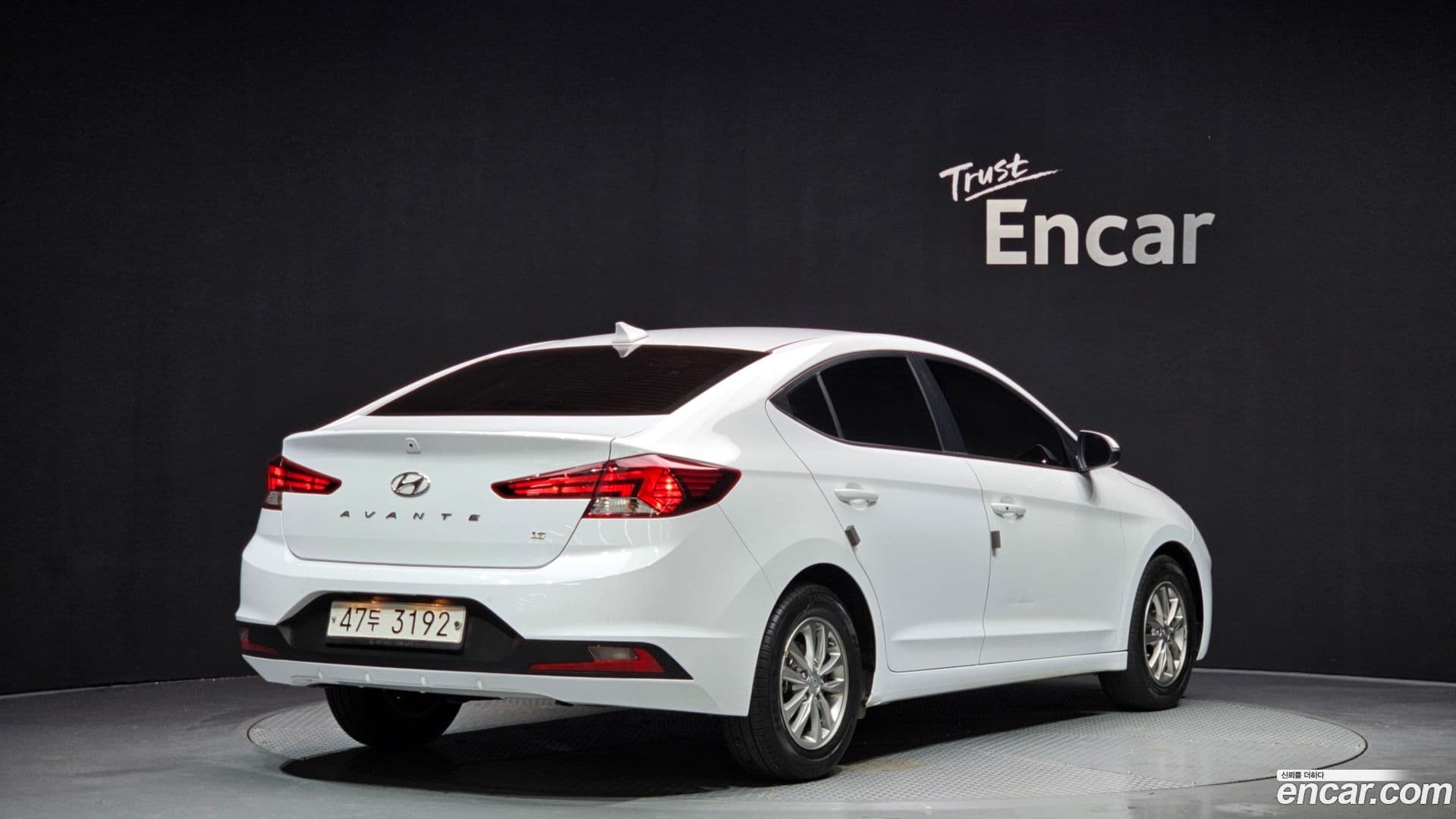 Main__Slider__Photo:AVANTE Hyundai 2019.4-1