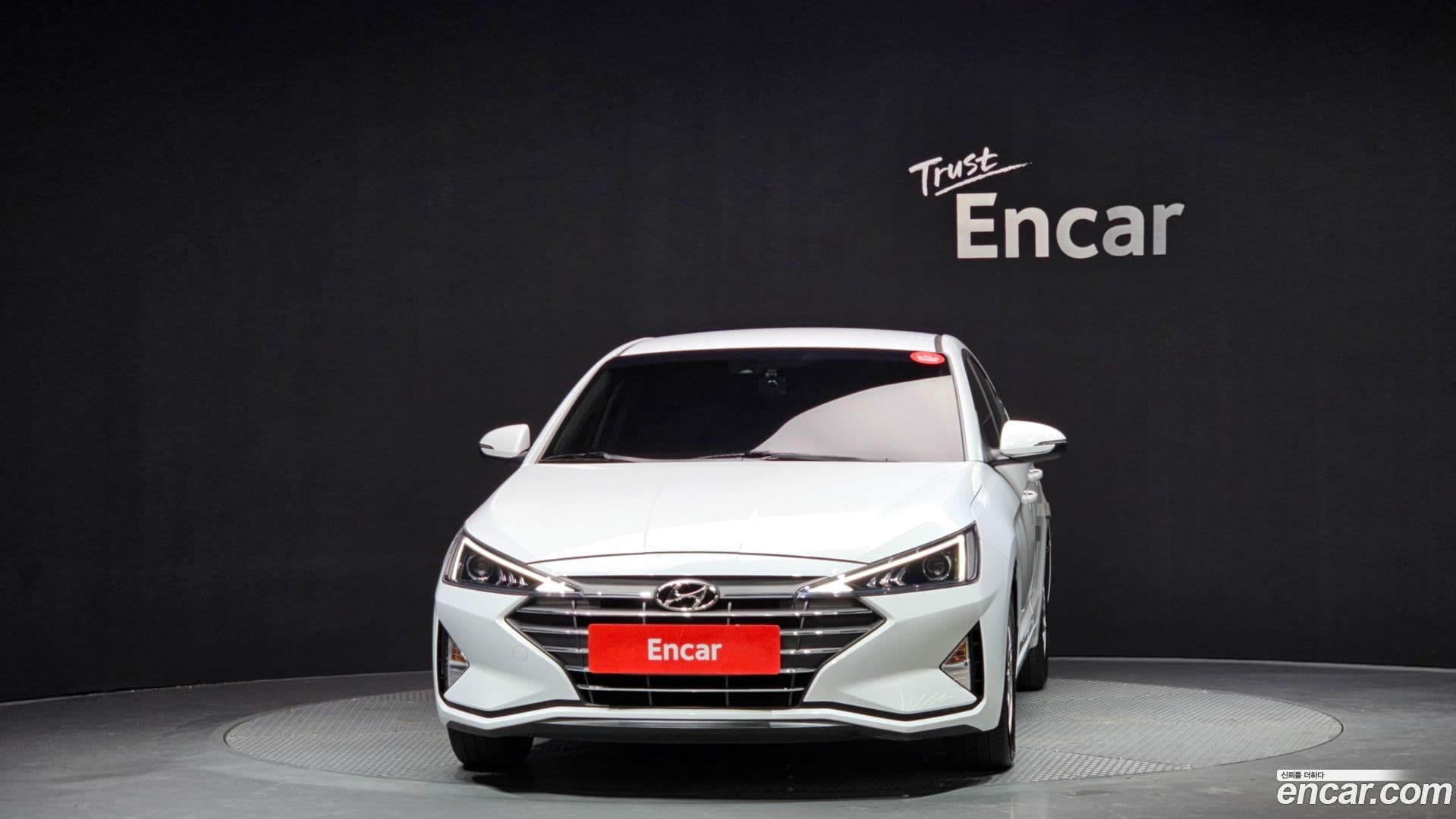 Main__Slider__Photo:AVANTE Hyundai 2019.4-2