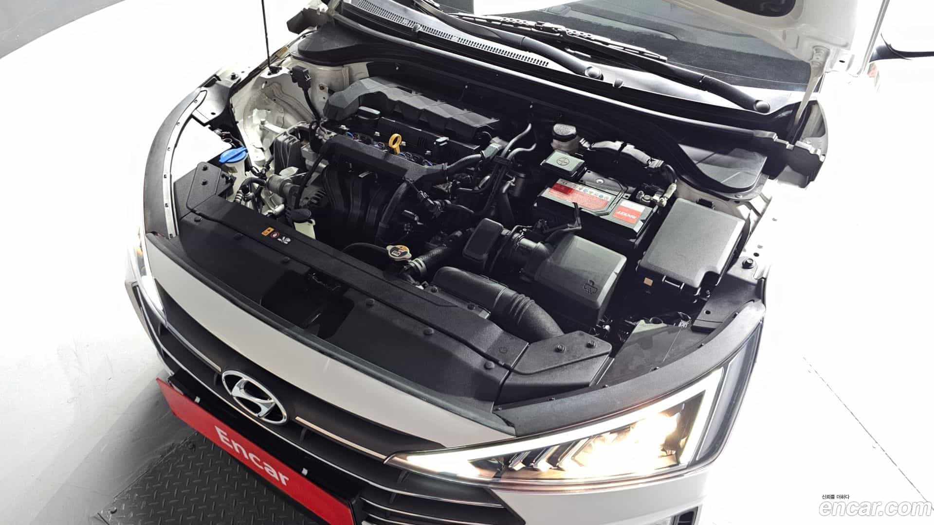 AVANTE Hyundai 2019.4-INNER-006