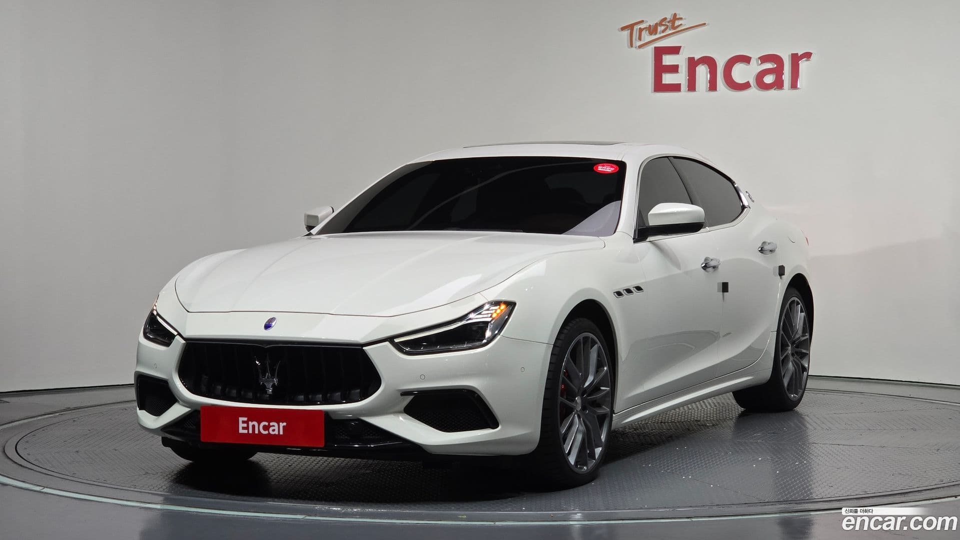 Main__Slider__Photo:Ghibli Maserati 2018.2-0