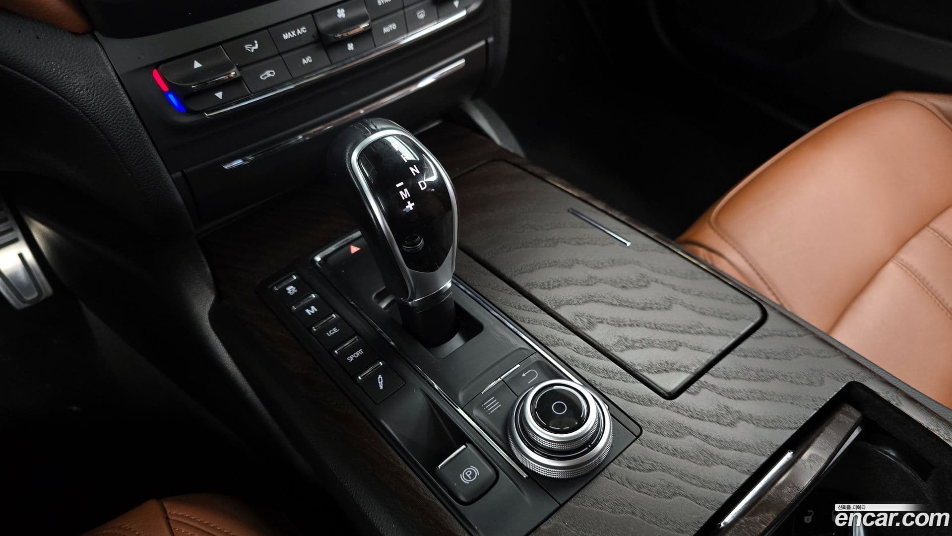 Main__Slider__Photo:Ghibli Maserati 2018.2-8