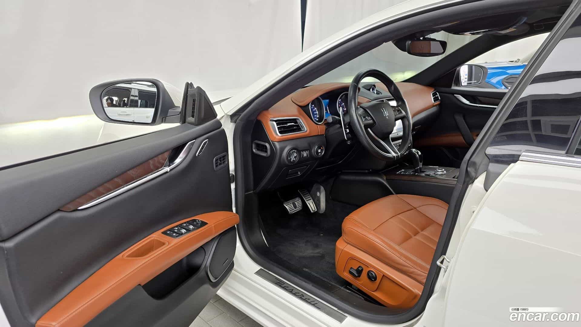 Ghibli Maserati 2018.2-INNER-010