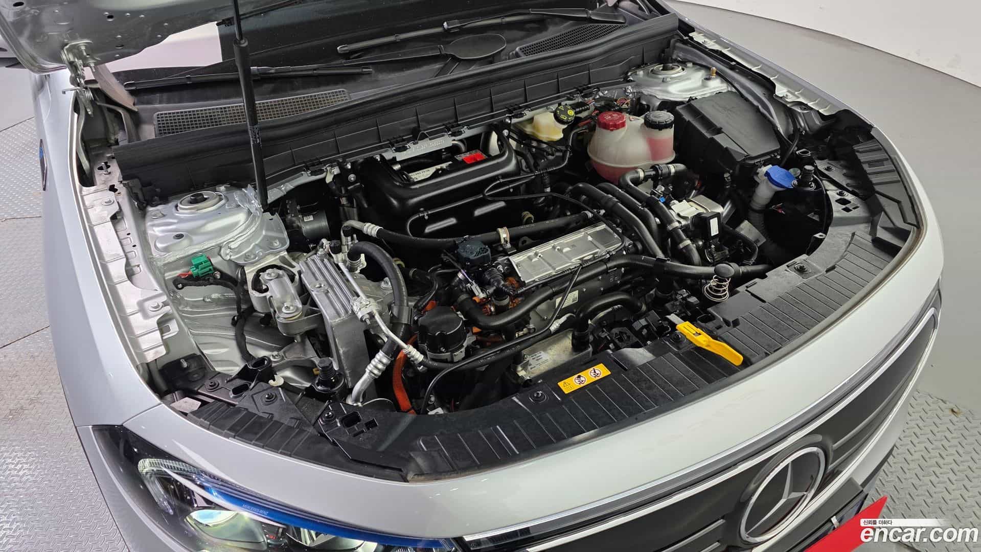 EQB Mercedes-Benz 2023.7-INNER-006