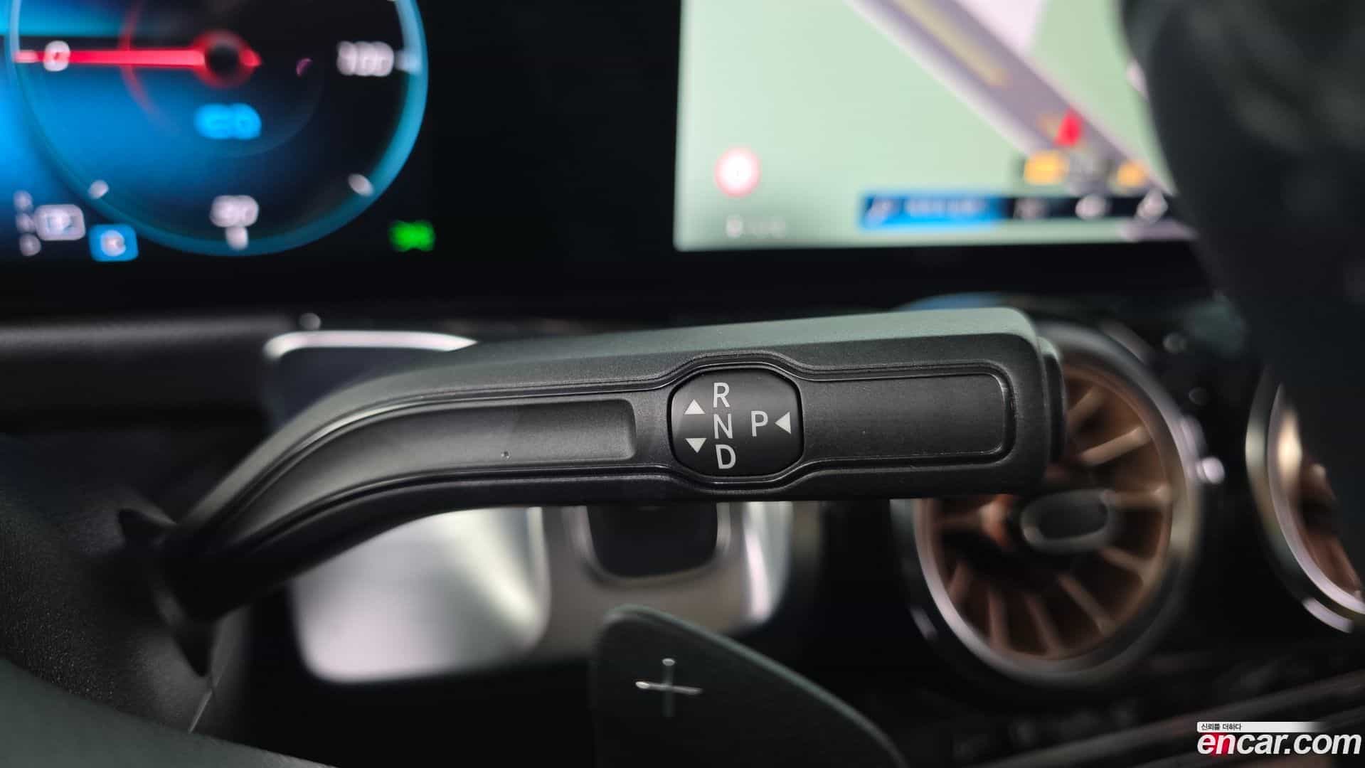 EQB Mercedes-Benz 2023.7-INNER-009