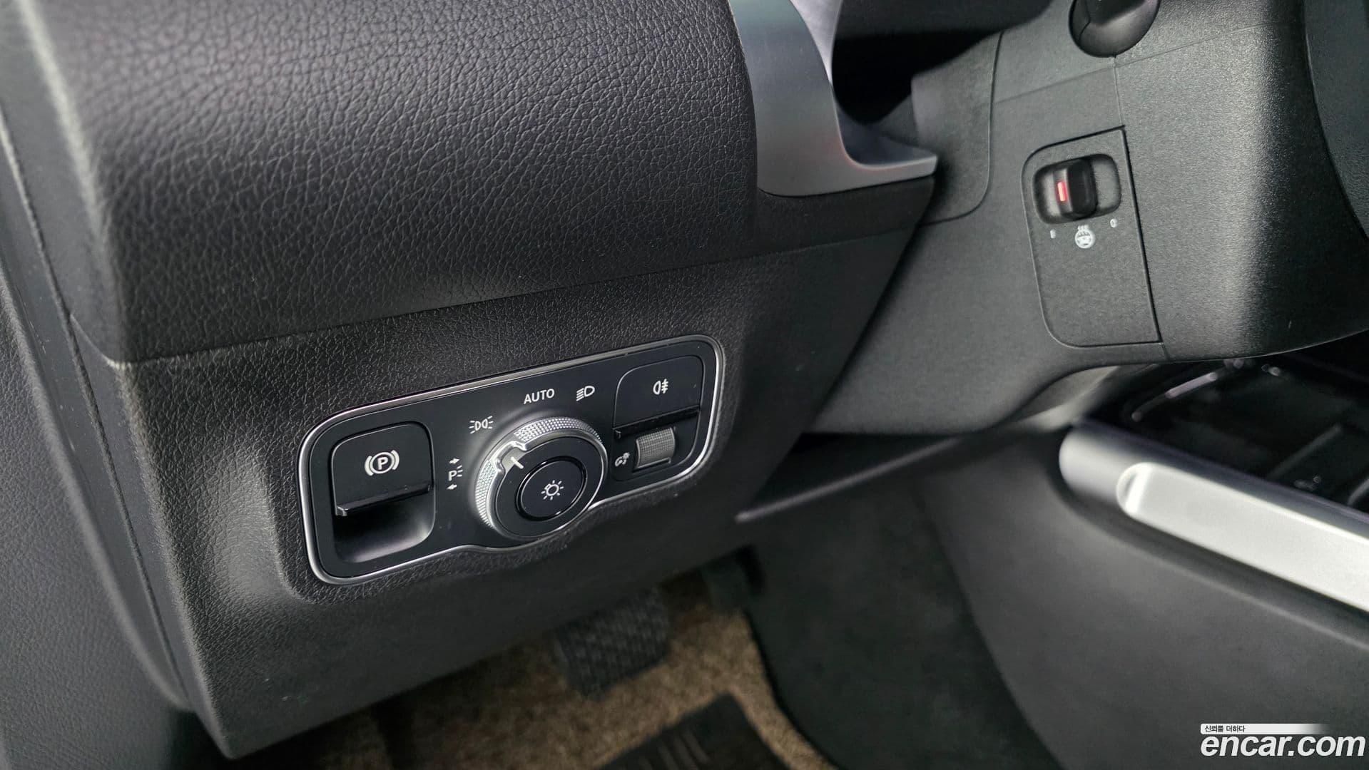 Main__Slider__Photo:EQB Mercedes-Benz 2023.7-12