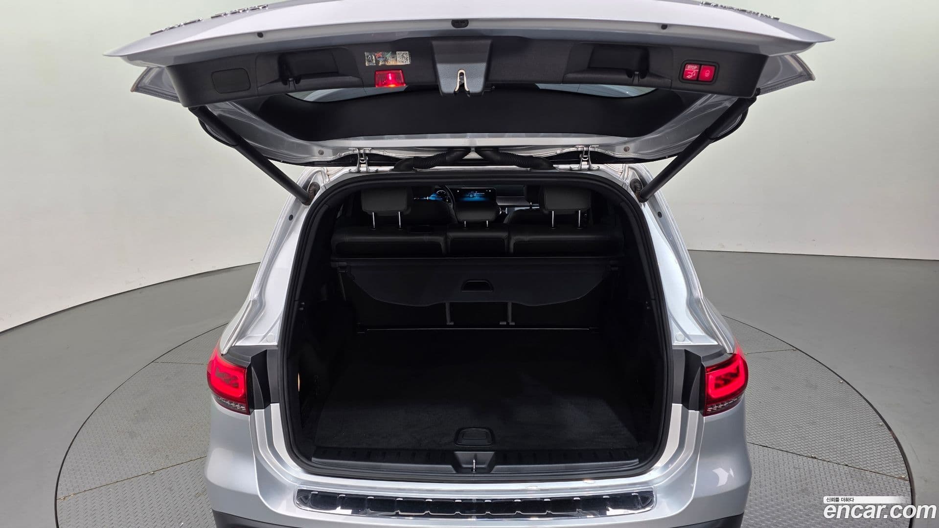 Main__Slider__Photo:EQB Mercedes-Benz 2023.7-19