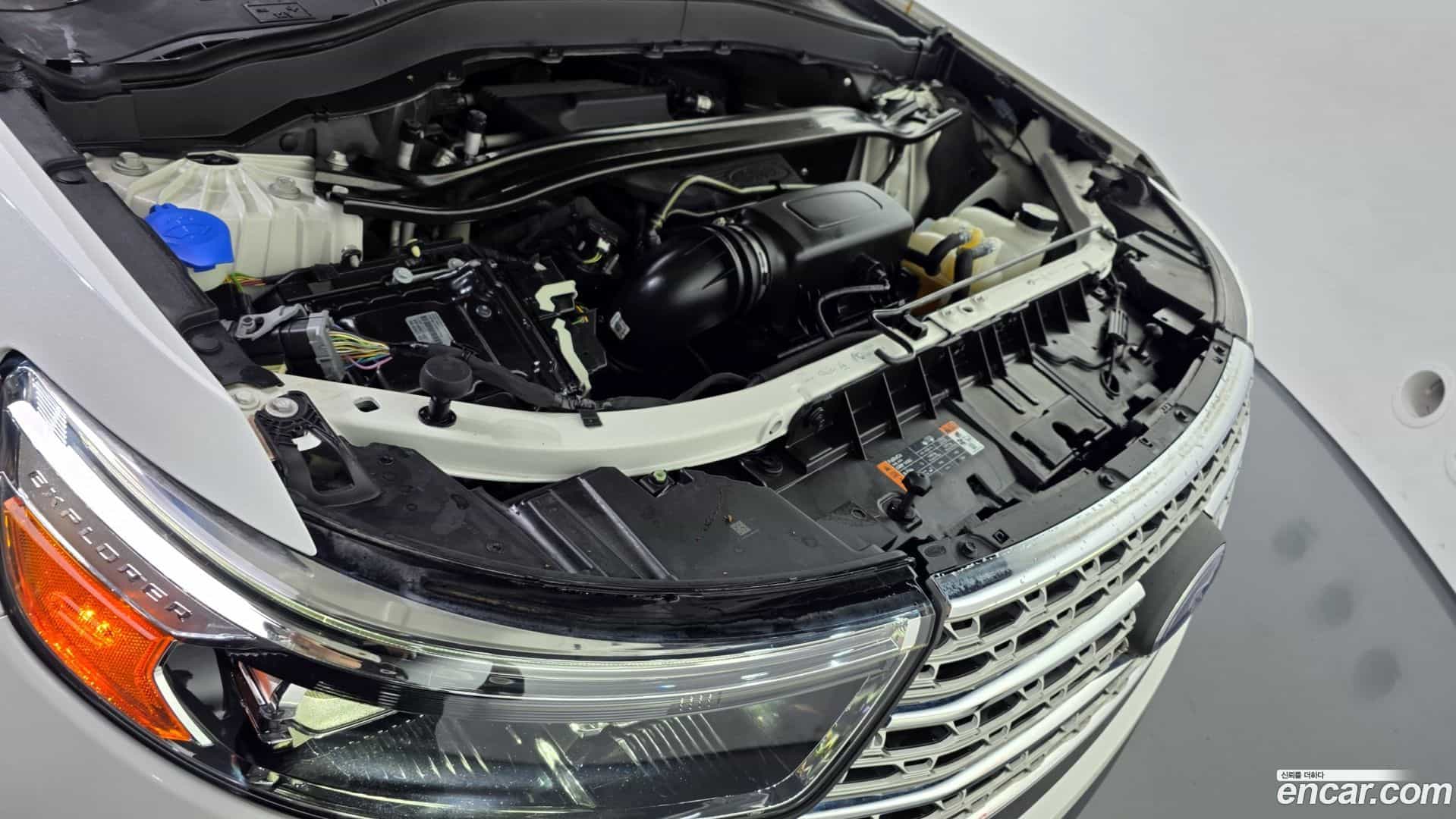 Explorer Ford 2020.4-INNER-006