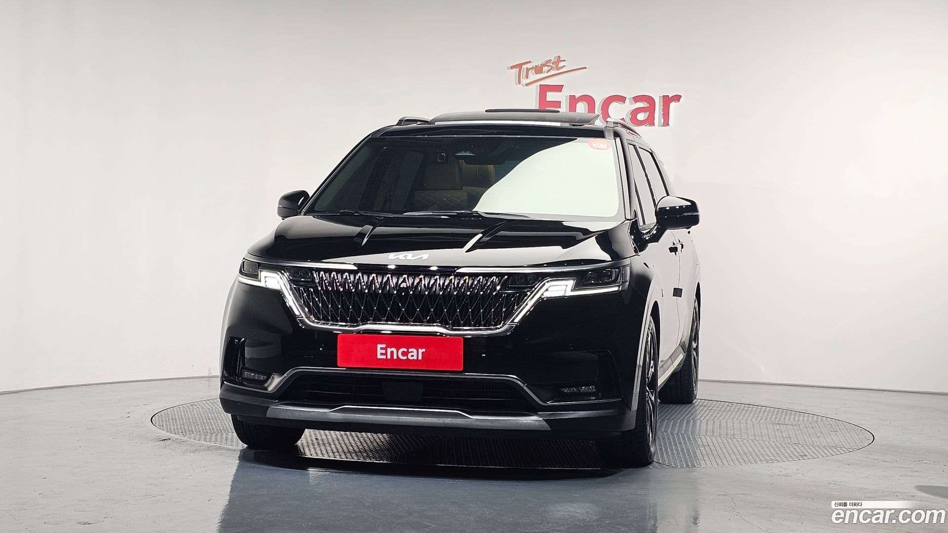 Main__Slider__Photo:Canival Kia 2023.2-2