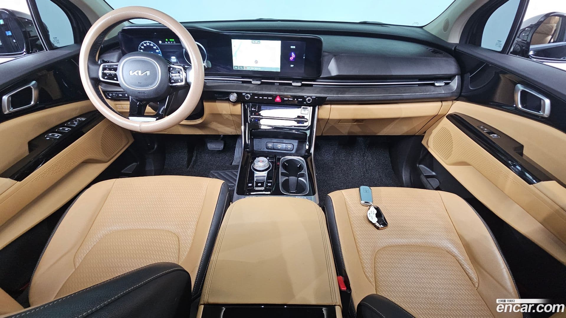 Main__Slider__Photo:Canival Kia 2023.2-6