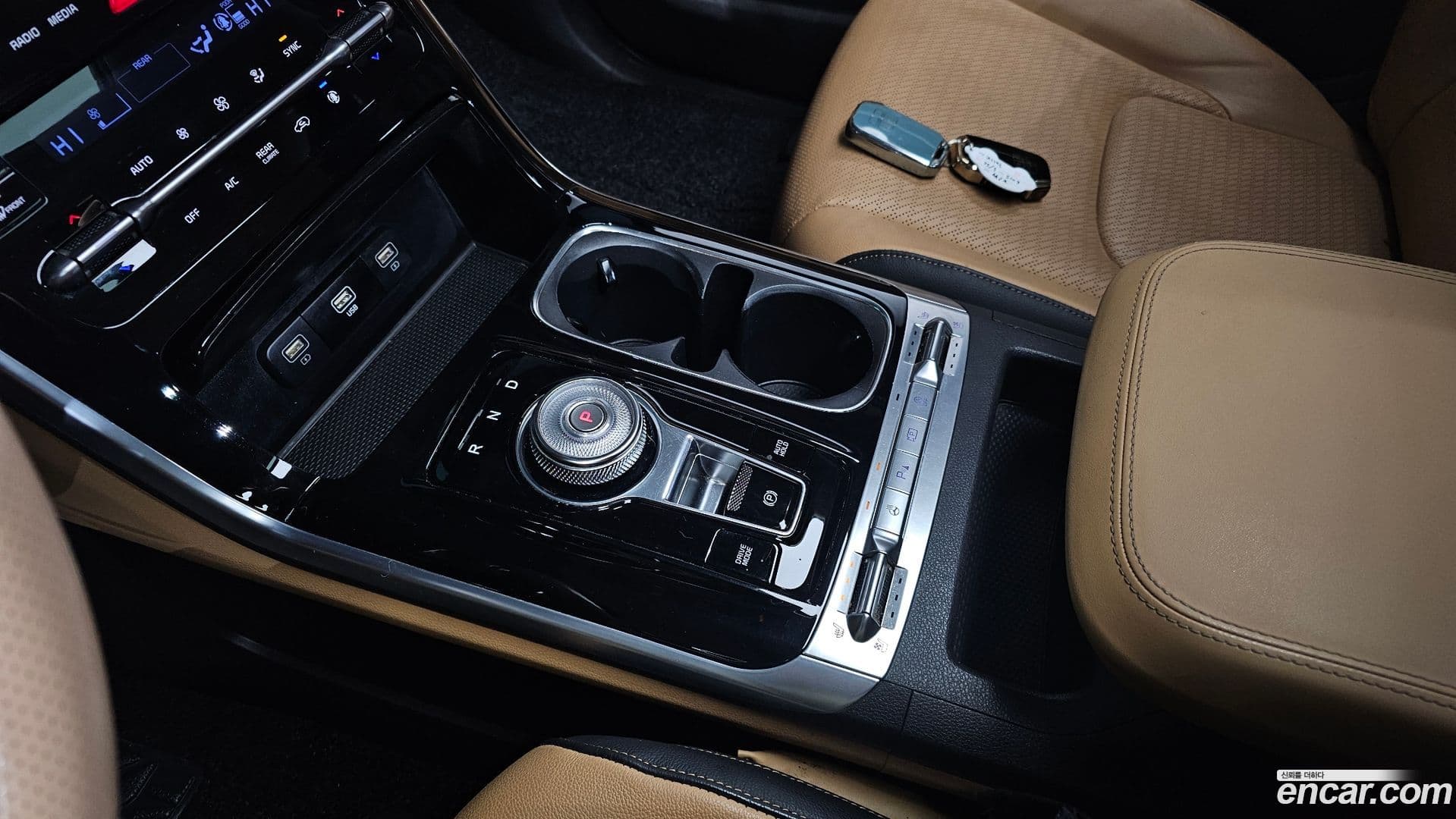 Main__Slider__Photo:Canival Kia 2023.2-8