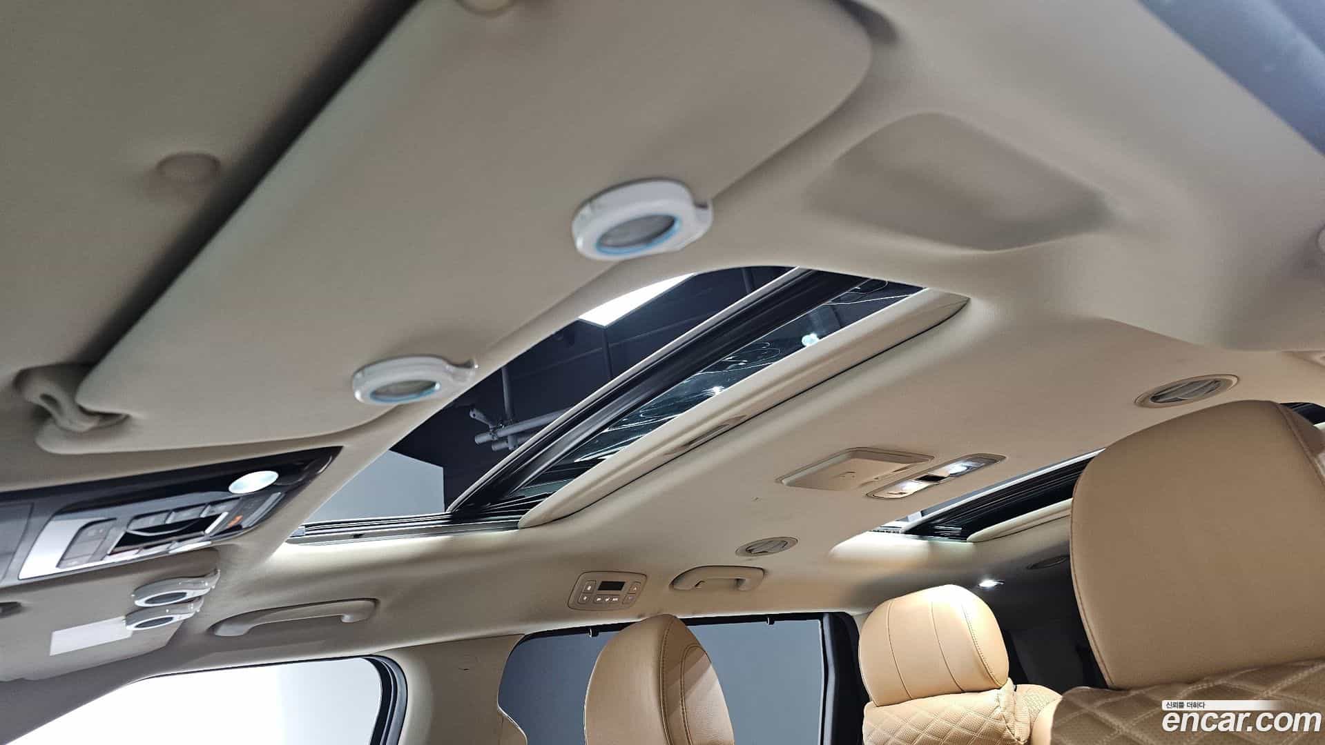 Canival Kia 2023.2-OPTION-023