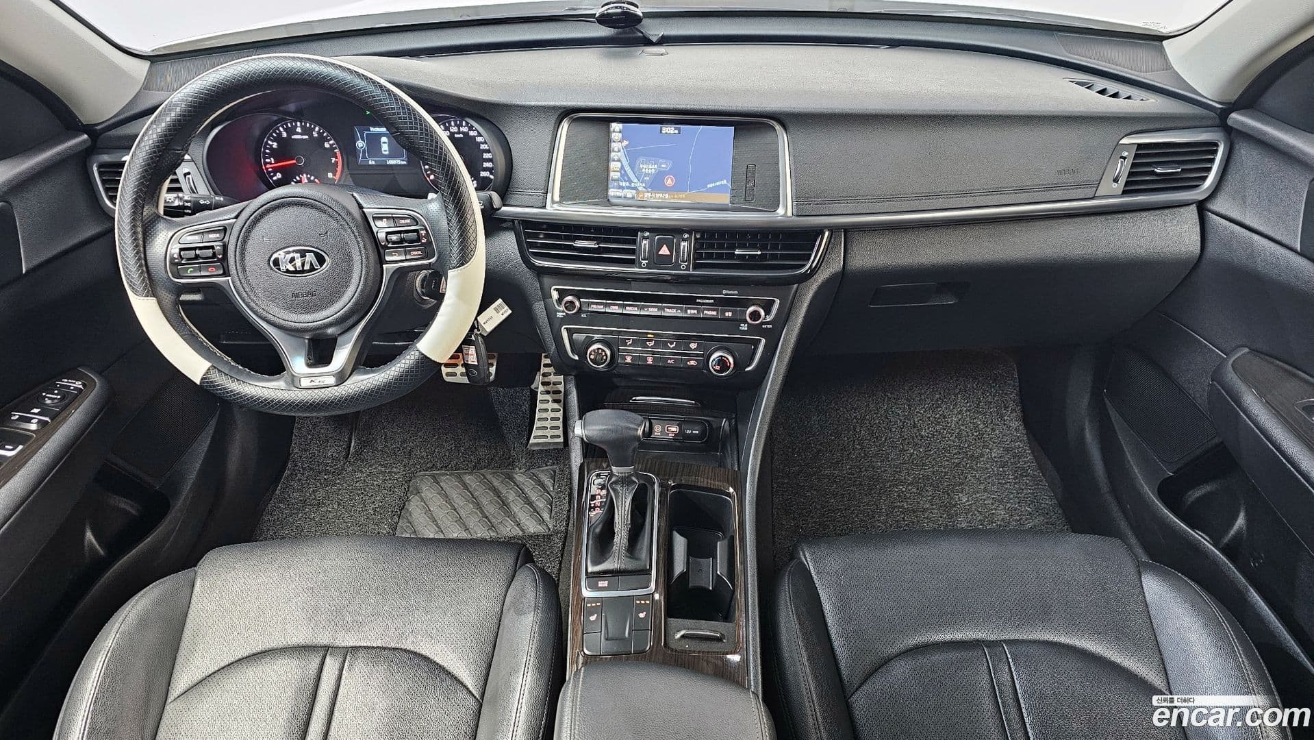 Main__Slider__Photo:K5 Kia 2015.7-6