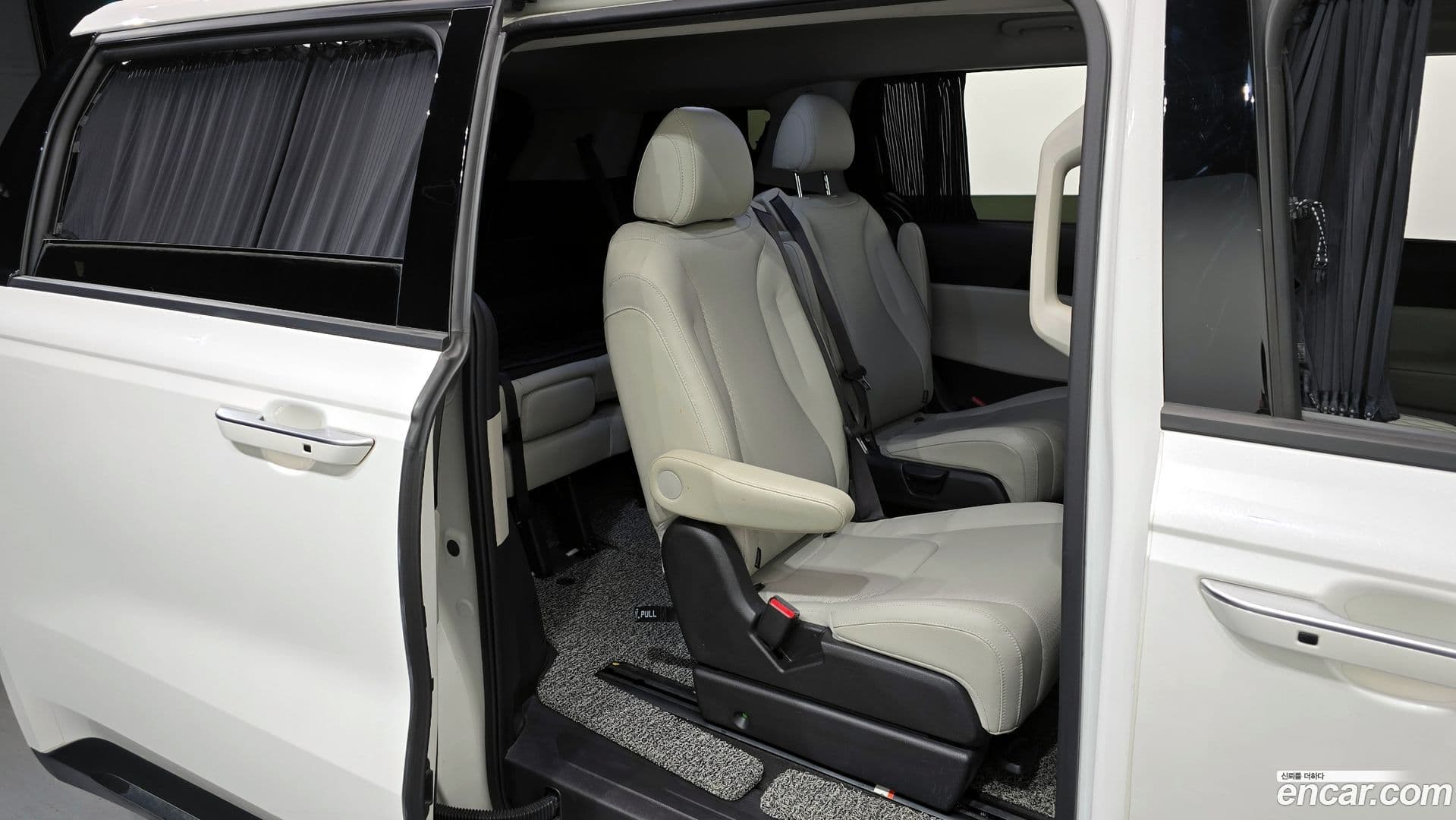 Main__Slider__Photo:Canival Kia 2022.5-11