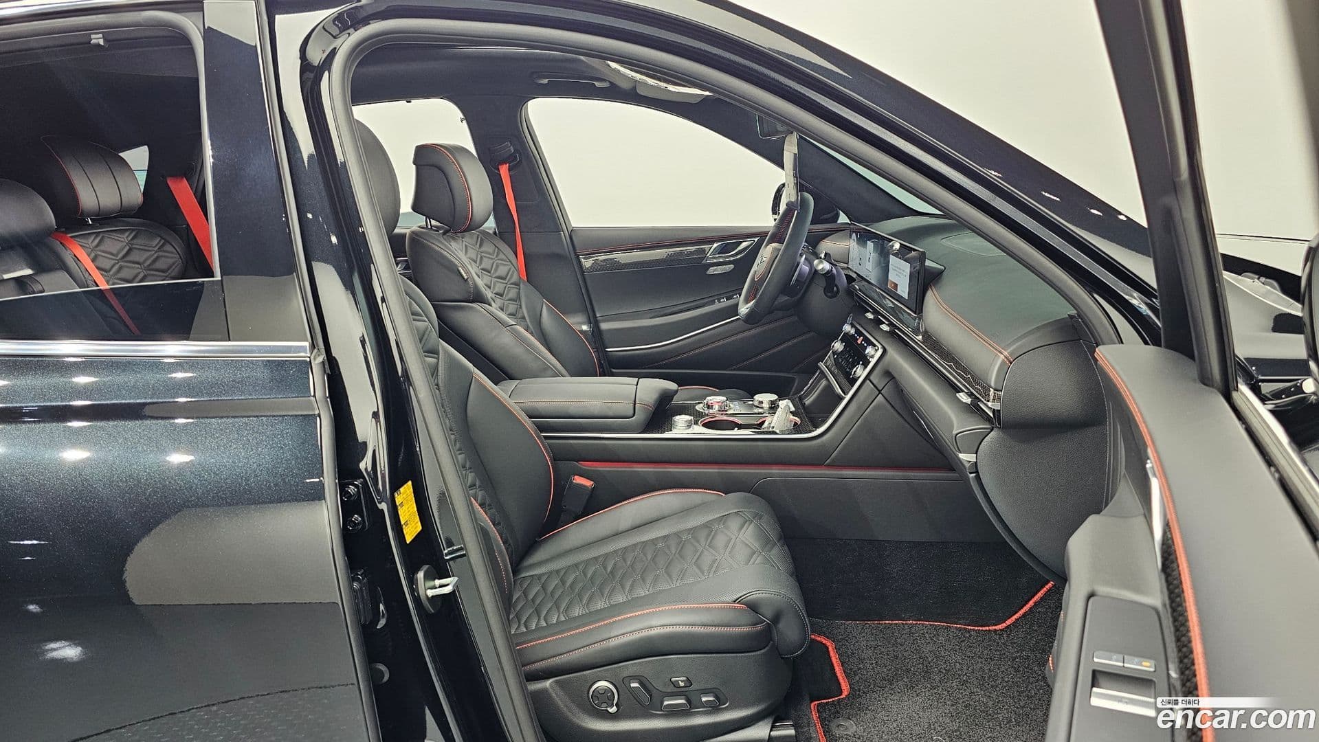 Main__Slider__Photo:GV80 Genesis 2023.11-9