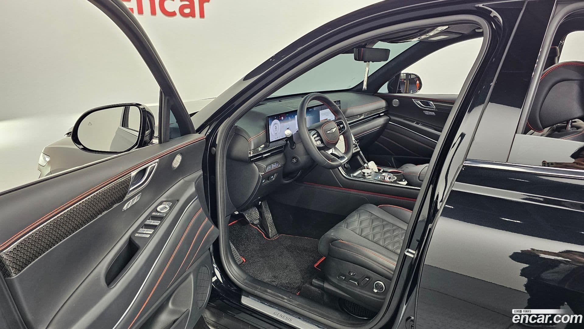 Main__Slider__Photo:GV80 Genesis 2023.11-10