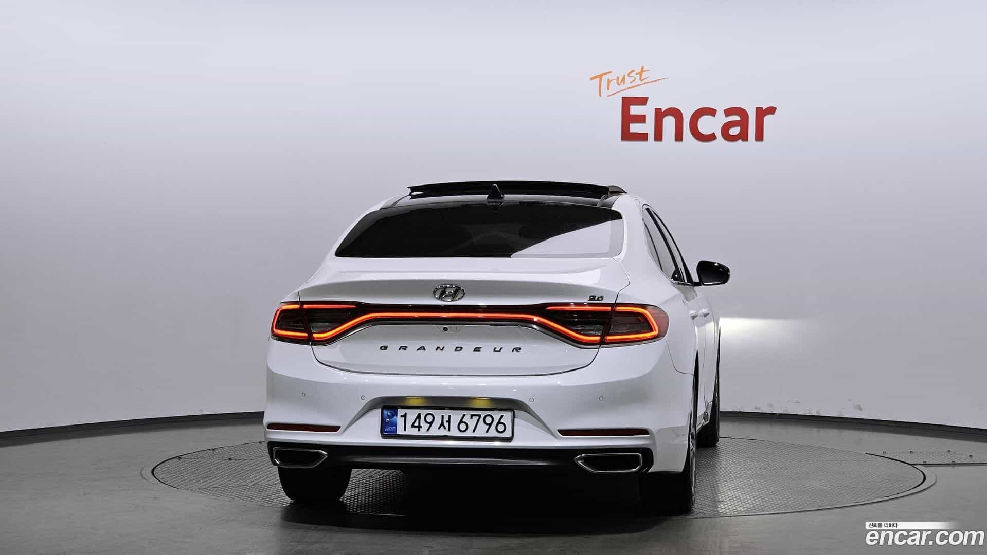 Grandeur Hyundai 2018.10-OUTER-004