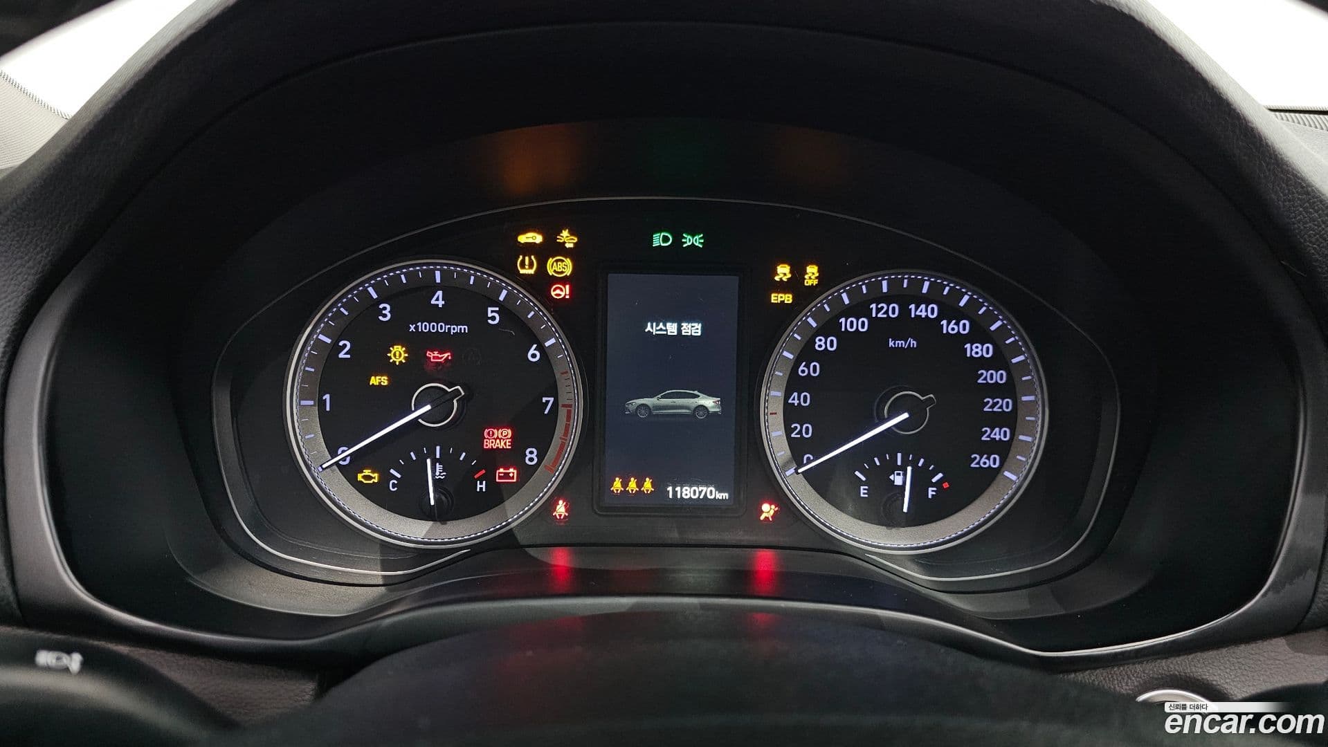 Main__Slider__Photo:Grandeur Hyundai 2018.10-7