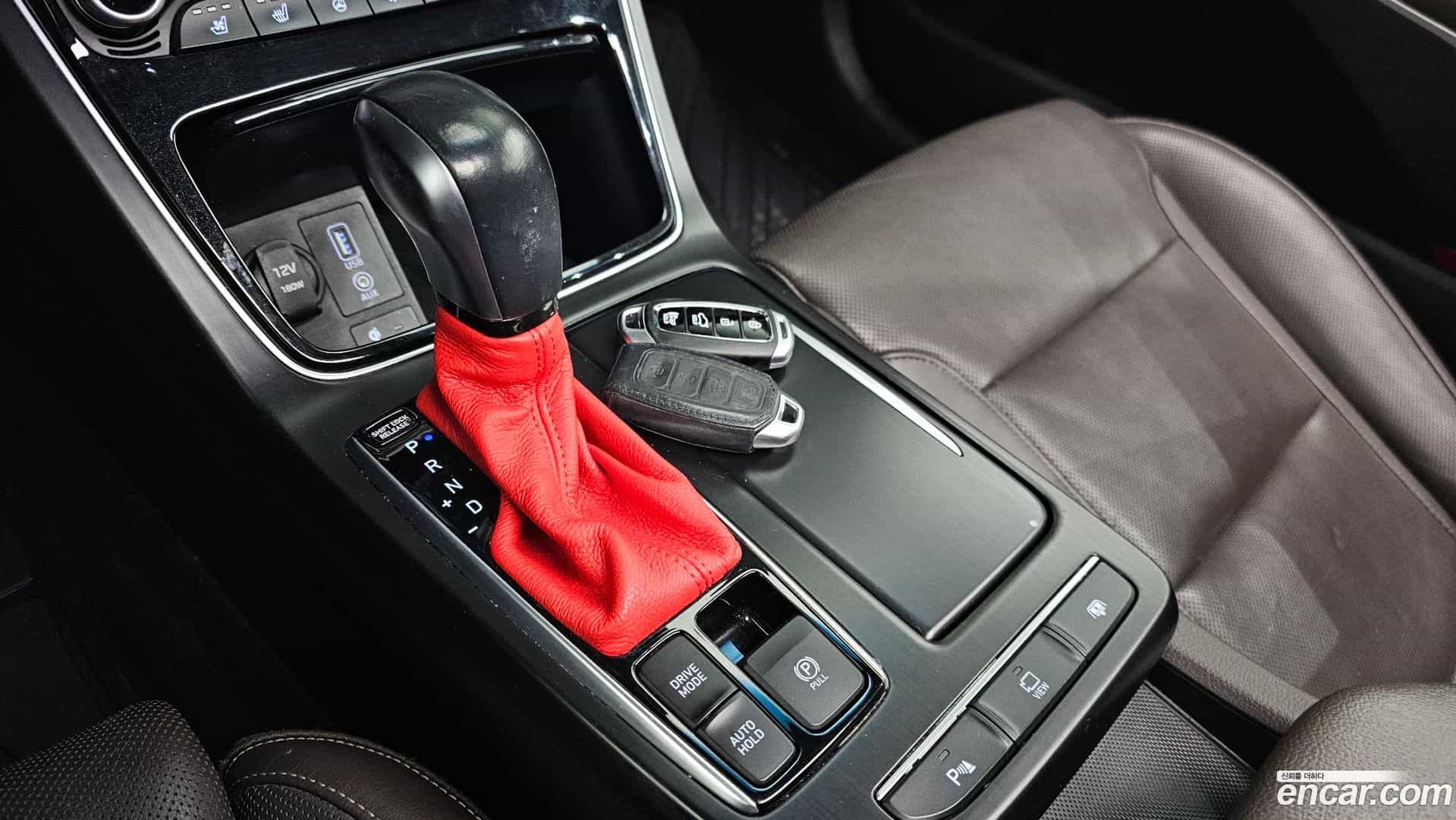 Grandeur Hyundai 2018.10-INNER-009