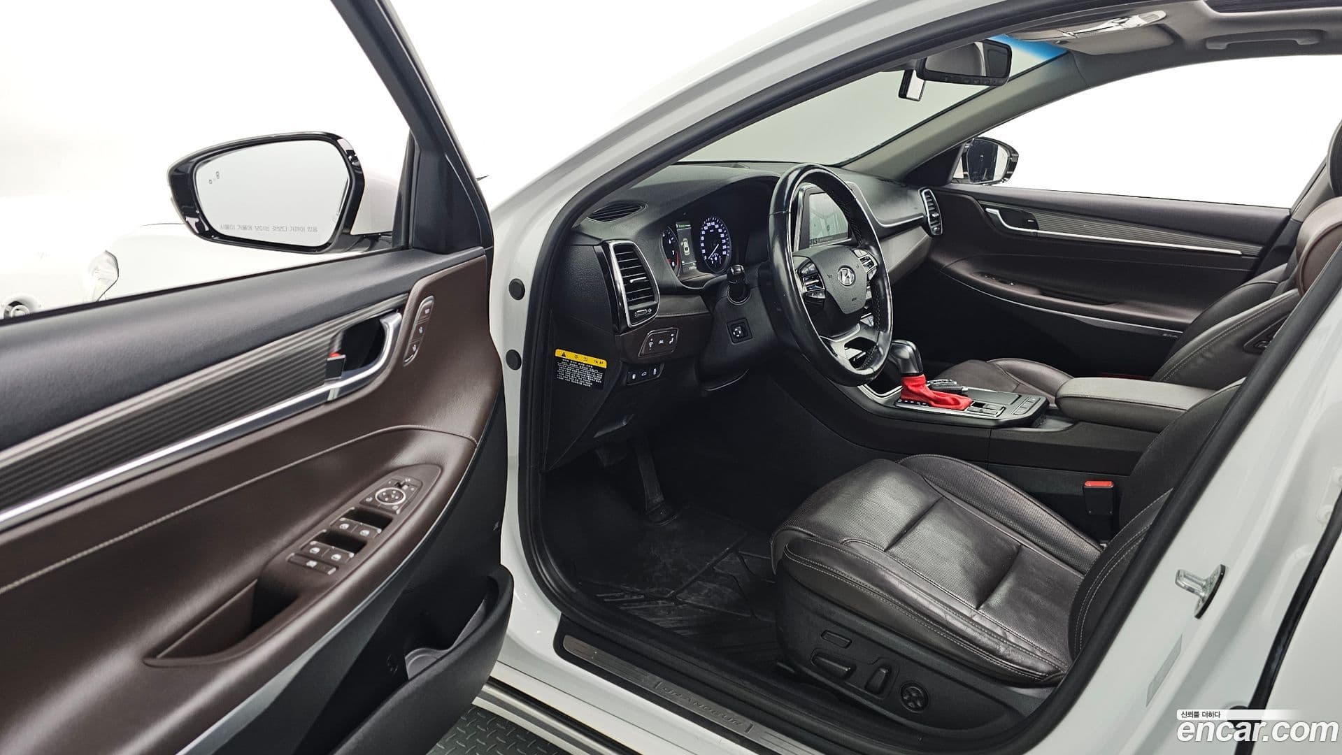 Main__Slider__Photo:Grandeur Hyundai 2018.10-10