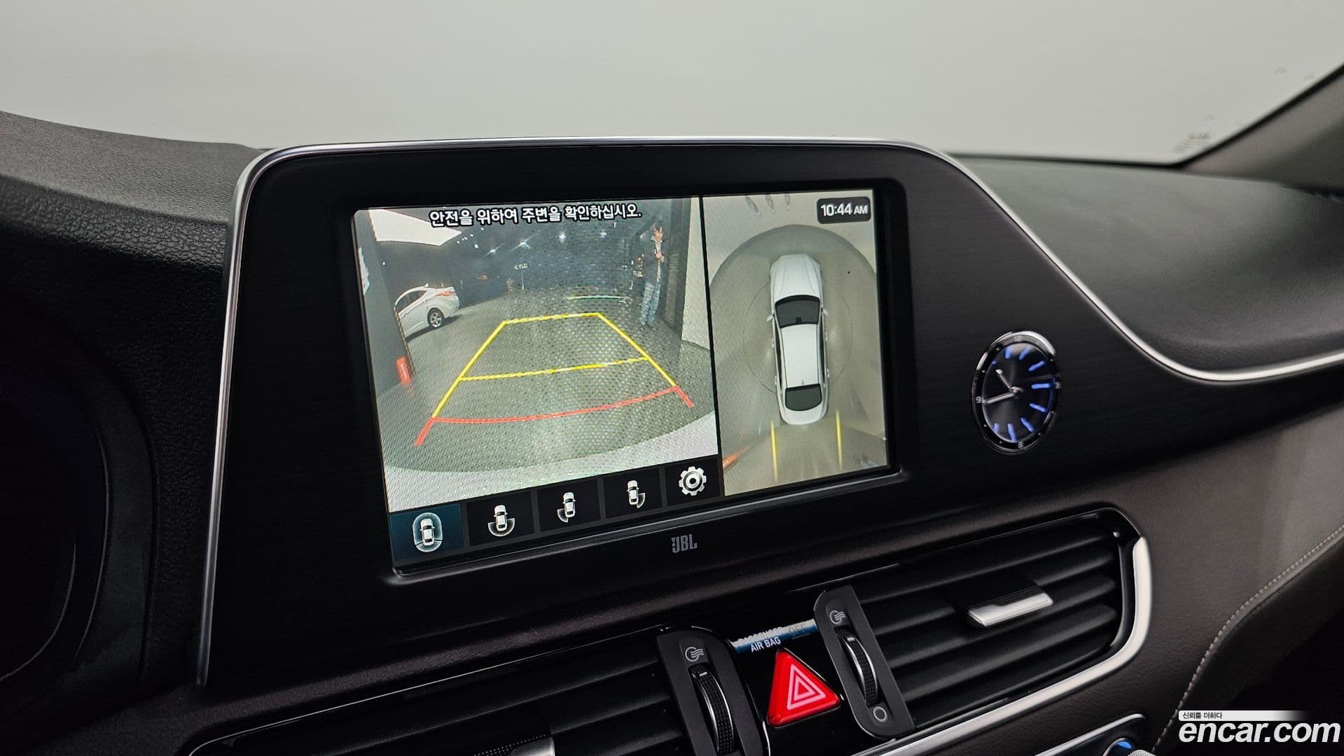 Main__Slider__Photo:Grandeur Hyundai 2018.10-14