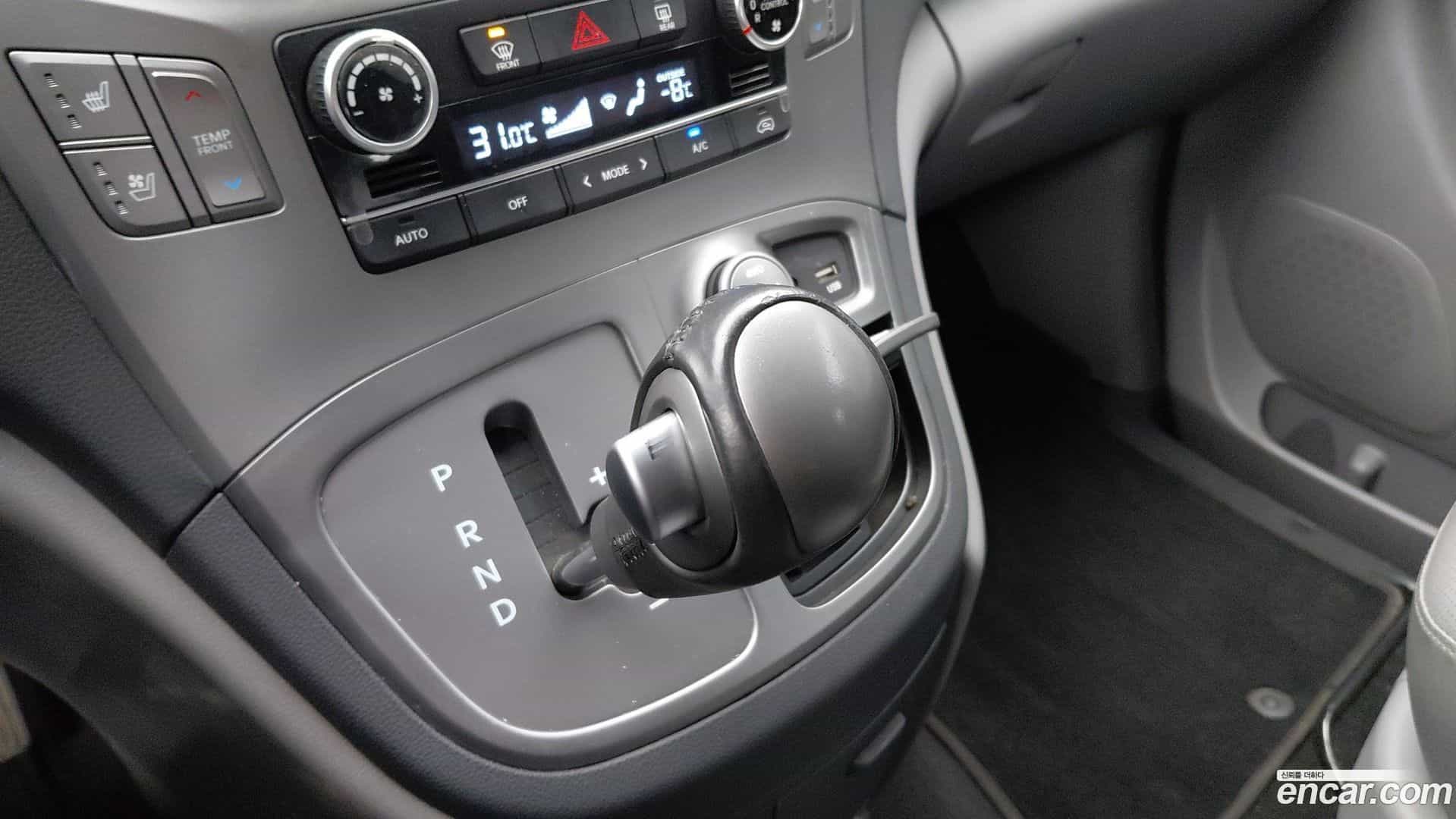 Starex Hyundai 2018.10-OPTION-020