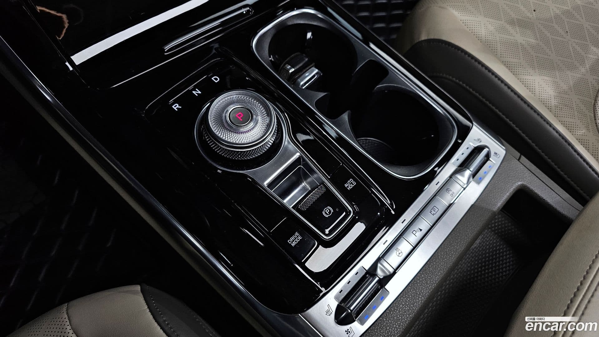 Main__Slider__Photo:Canival Kia 2021.3-8