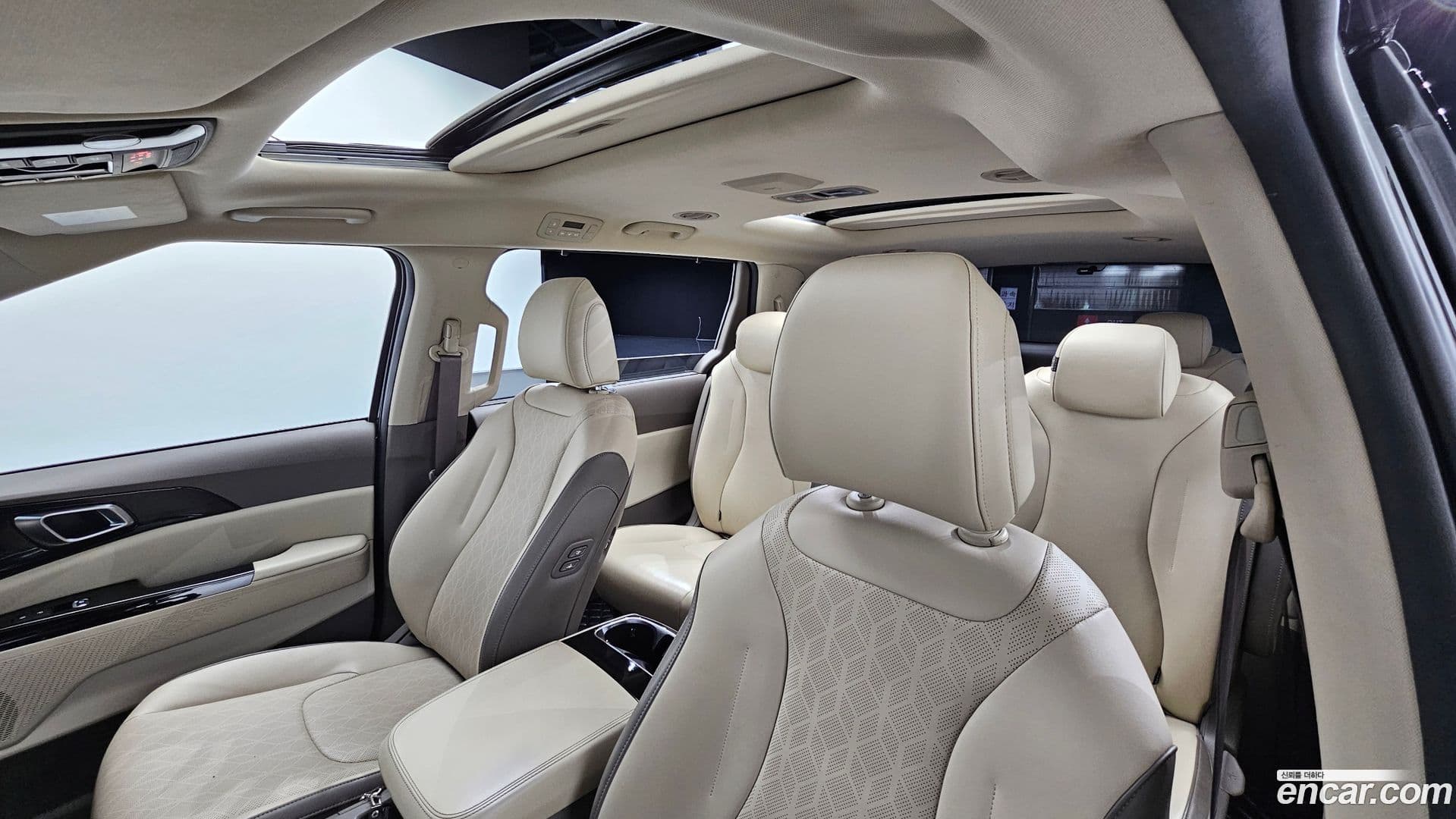 Main__Slider__Photo:Canival Kia 2021.3-18